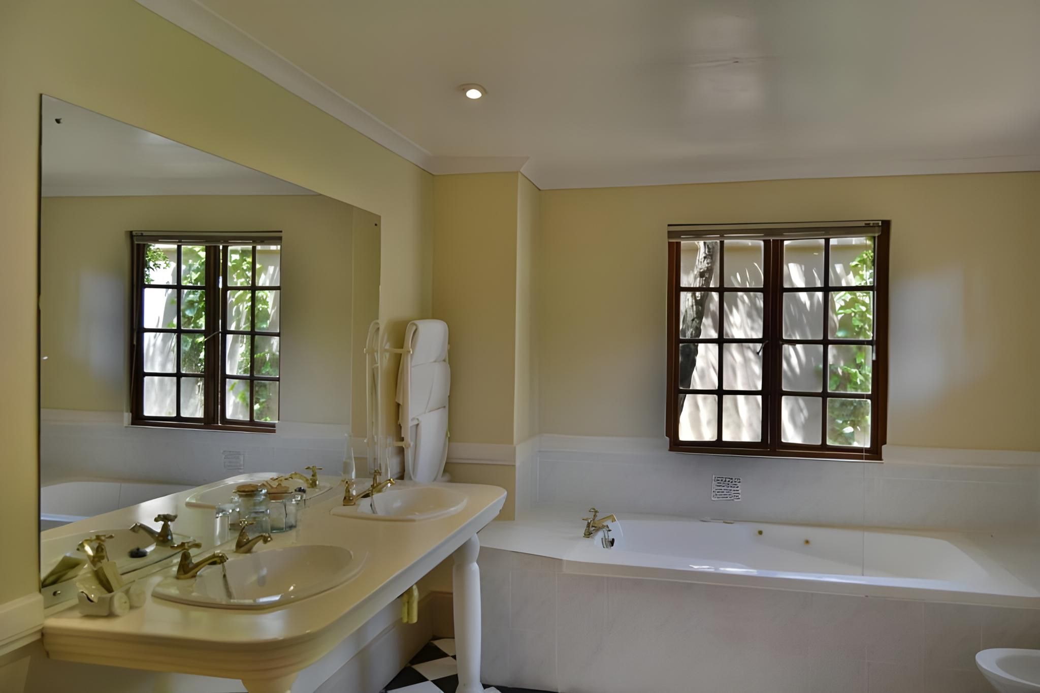 Valley Suite