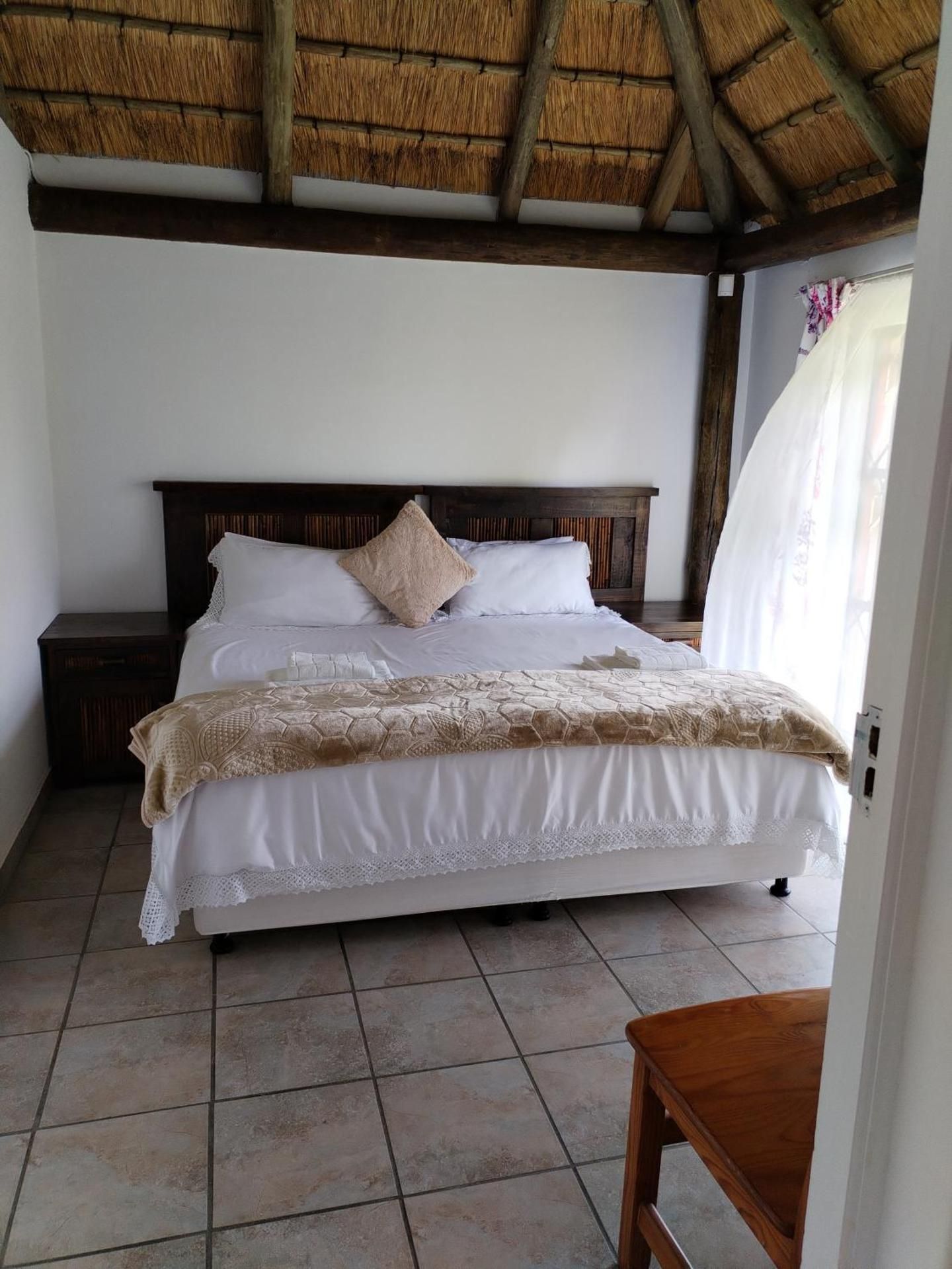 Three-Bedroom Apartment with Balcony