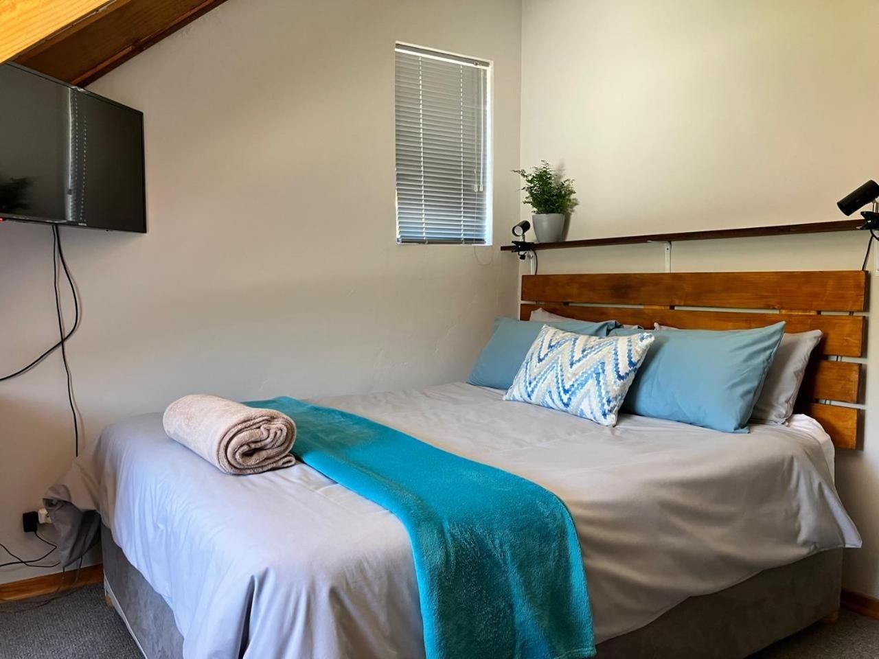 Suite with Mountain View