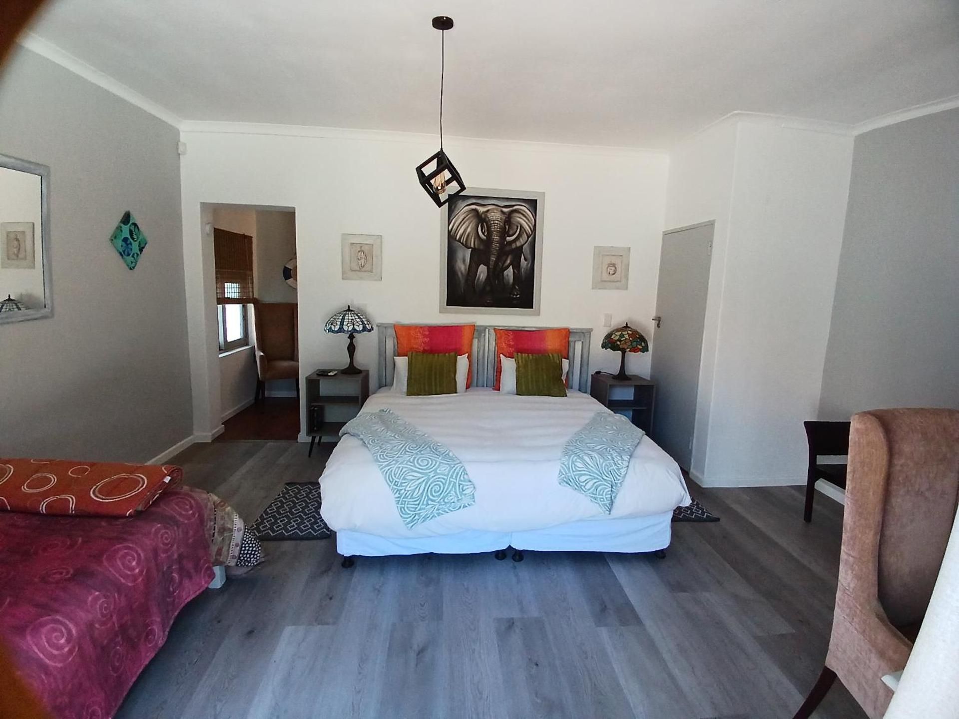 Honeymoon Suite