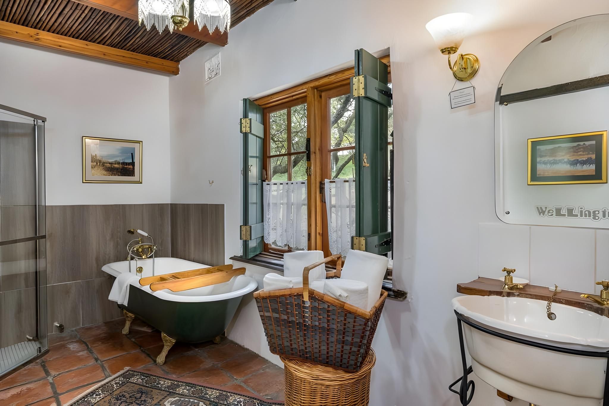 Luxury Queen Room