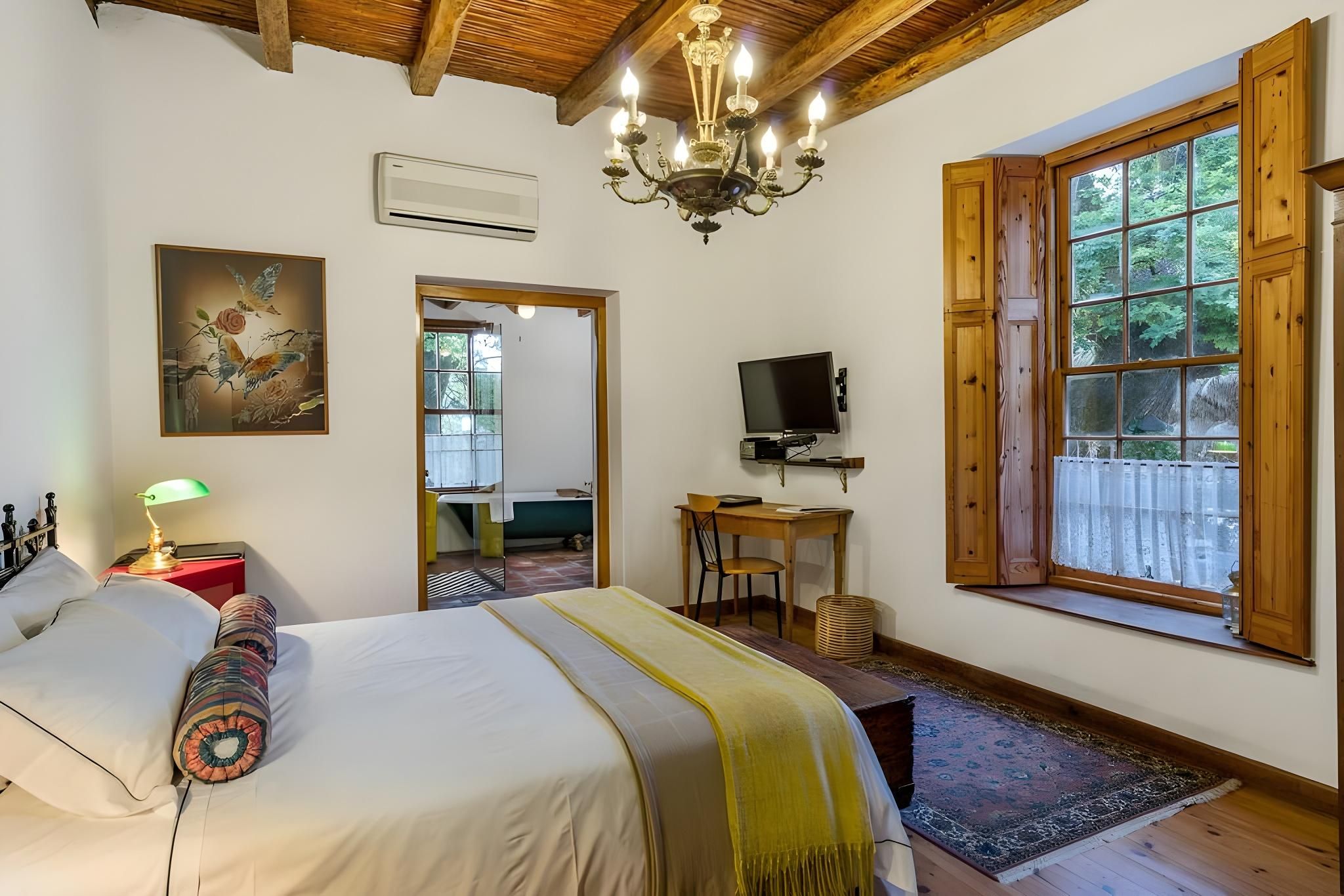 1 Queen Bedroom Wheelchair Accessible Non-Smoking