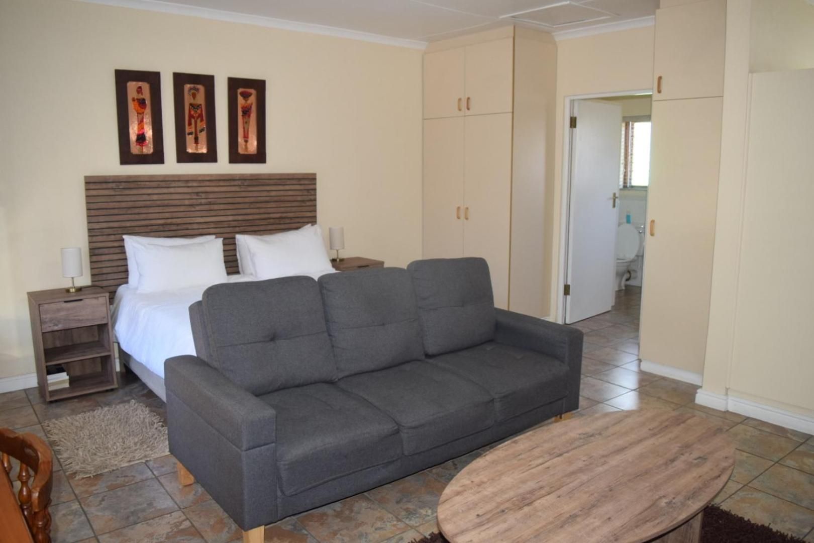 Standard Queen Room
