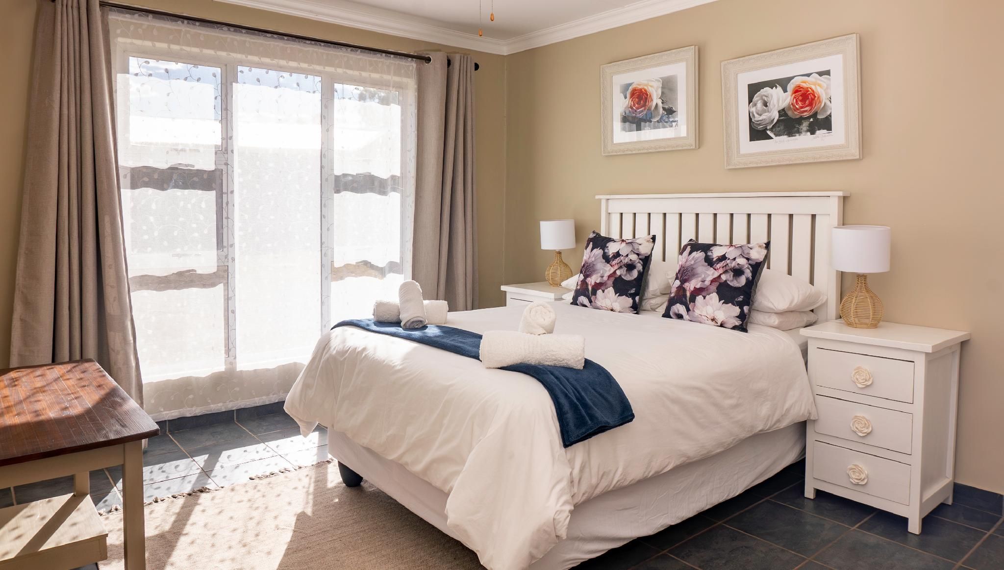 2 Bedroom Apartment with Garden