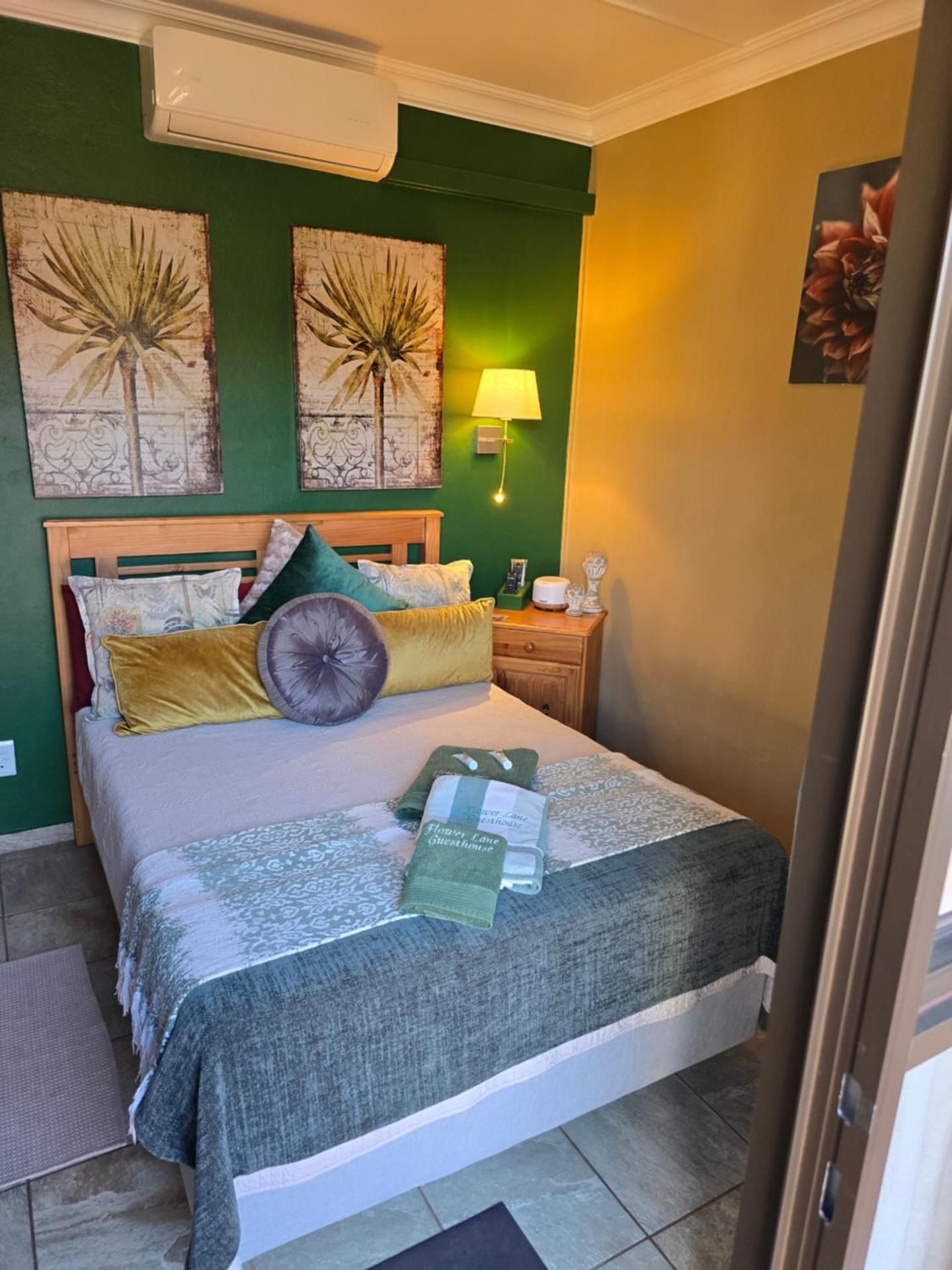 Deluxe Double Room with Shower