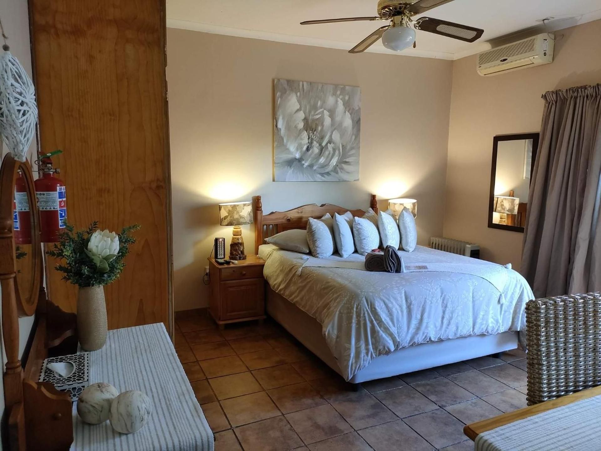 Standard Queen Room