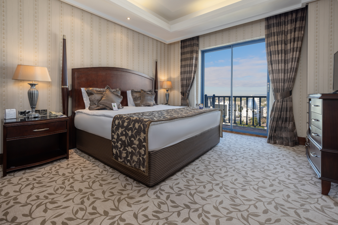 Deluxe Suite Room