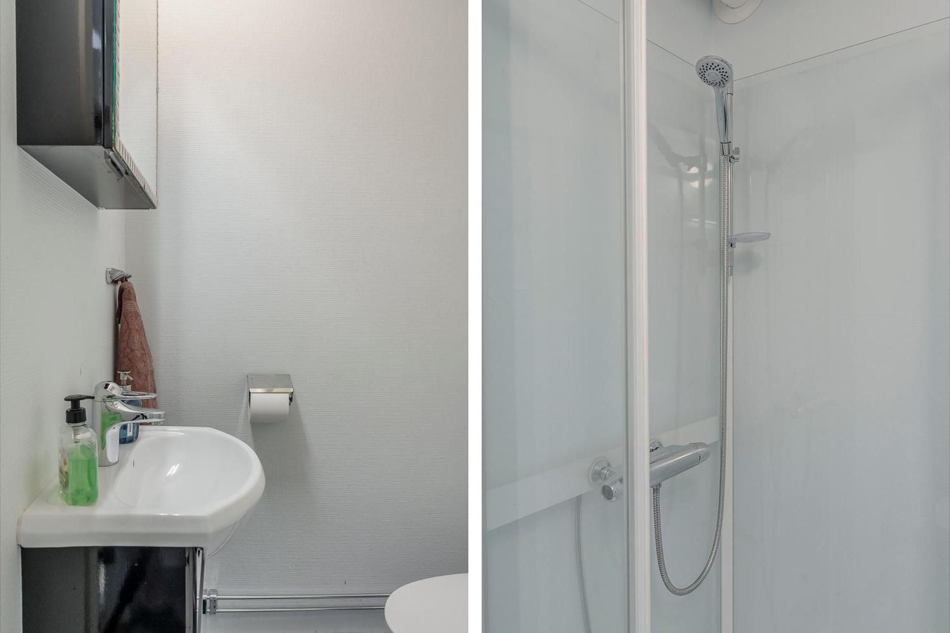 Quadruple Room with Shared Bathroom