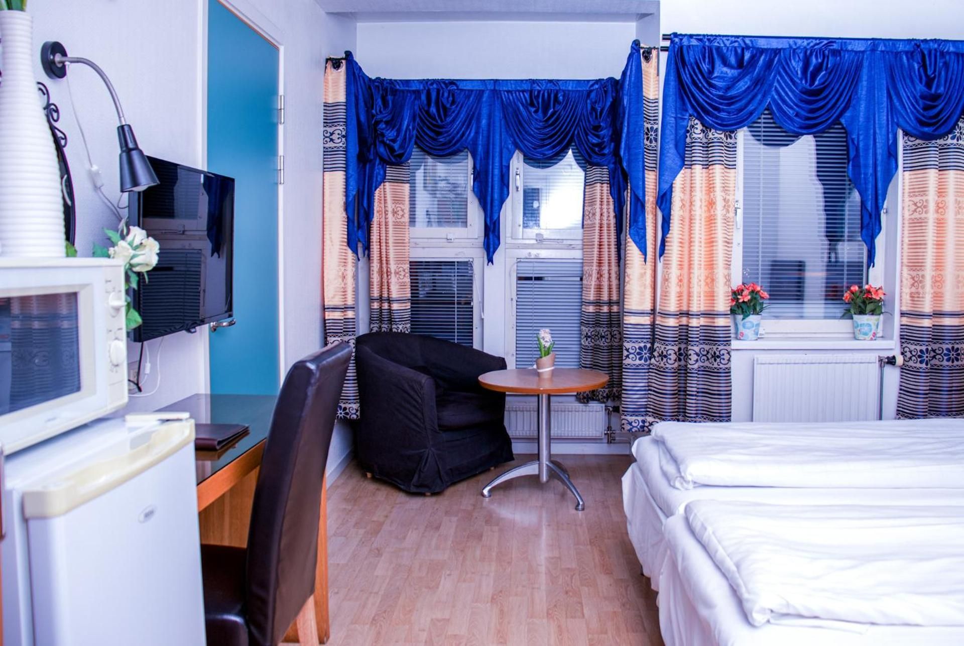 Family Room (2 Adults + 3 Children)