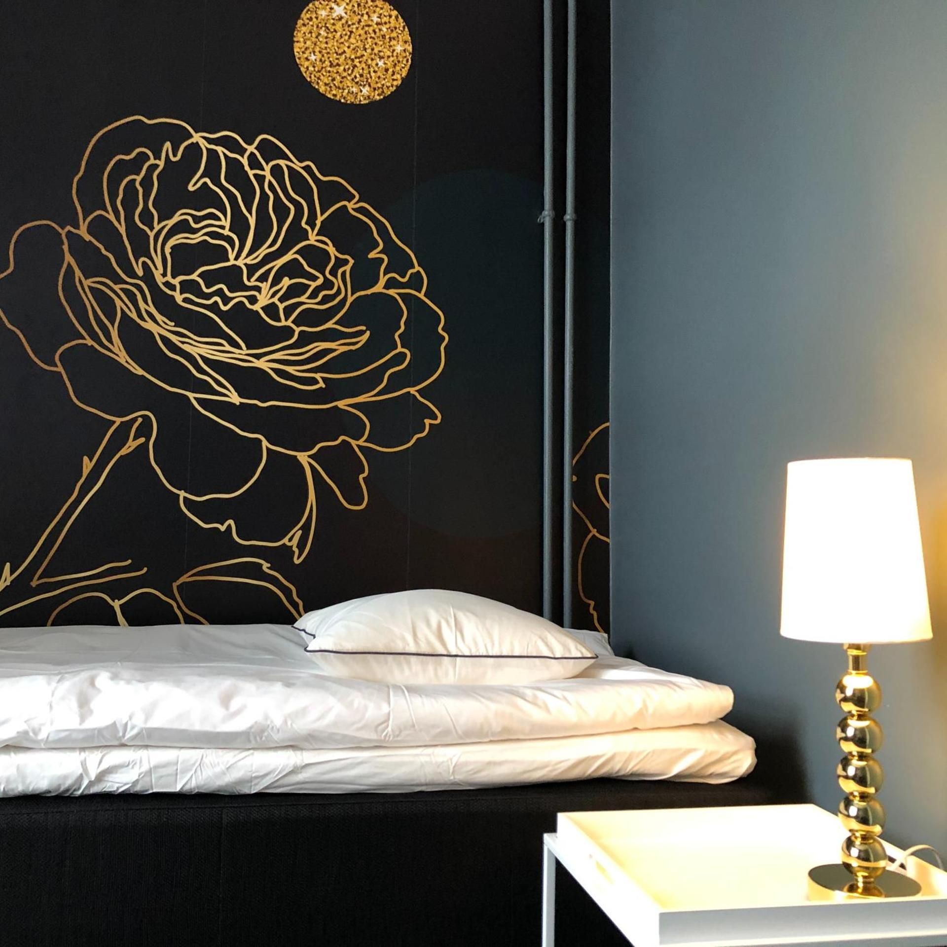 Single Room with Shared Shower and Toilet