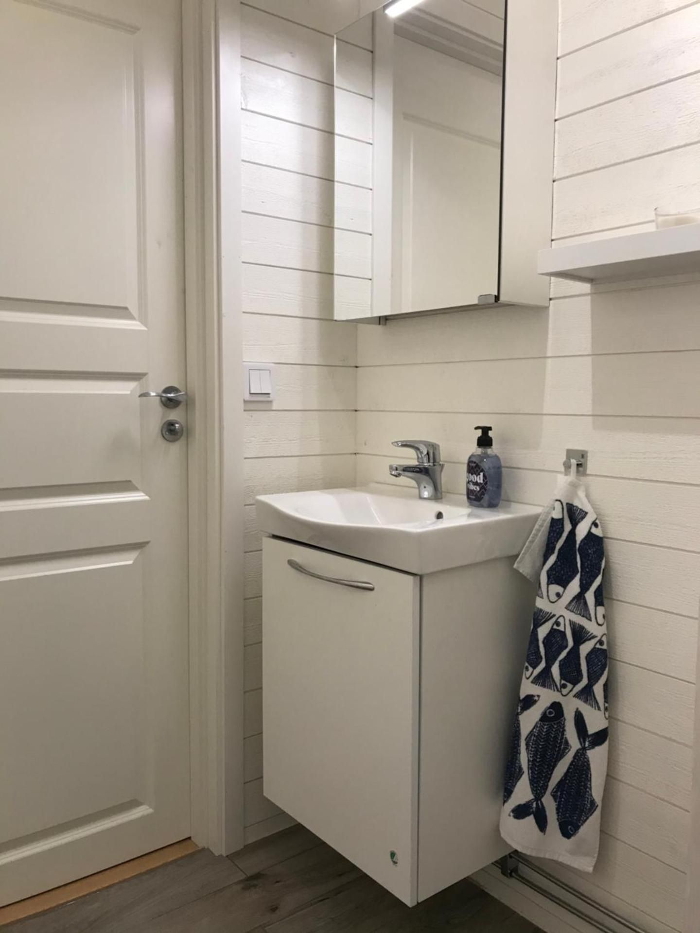 Bjorko SeaLodge Family Room with Private Bathroom 2