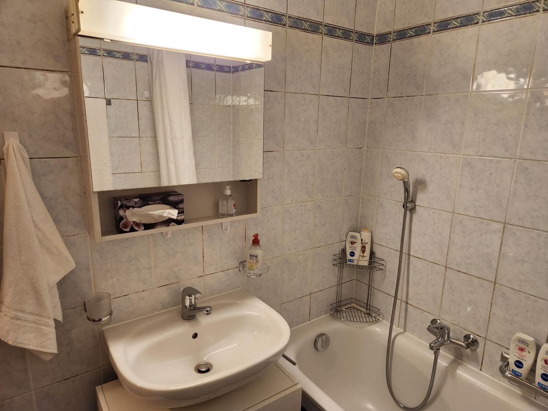 Single Room with Shared Bathroom