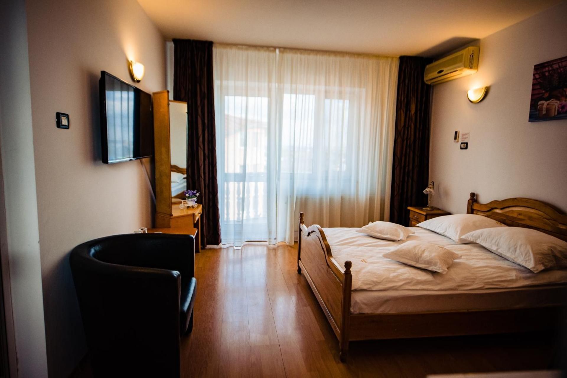 Pensiune Roua 2 Family Suite with Balcony