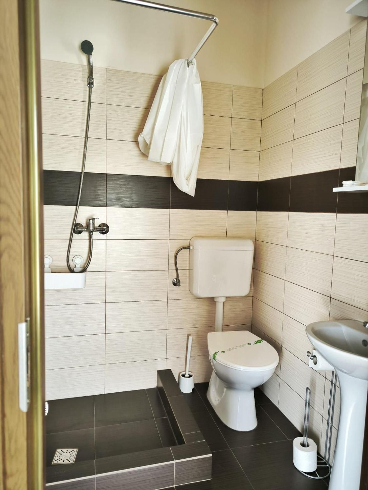 Quadruple Room with Private Bathroom