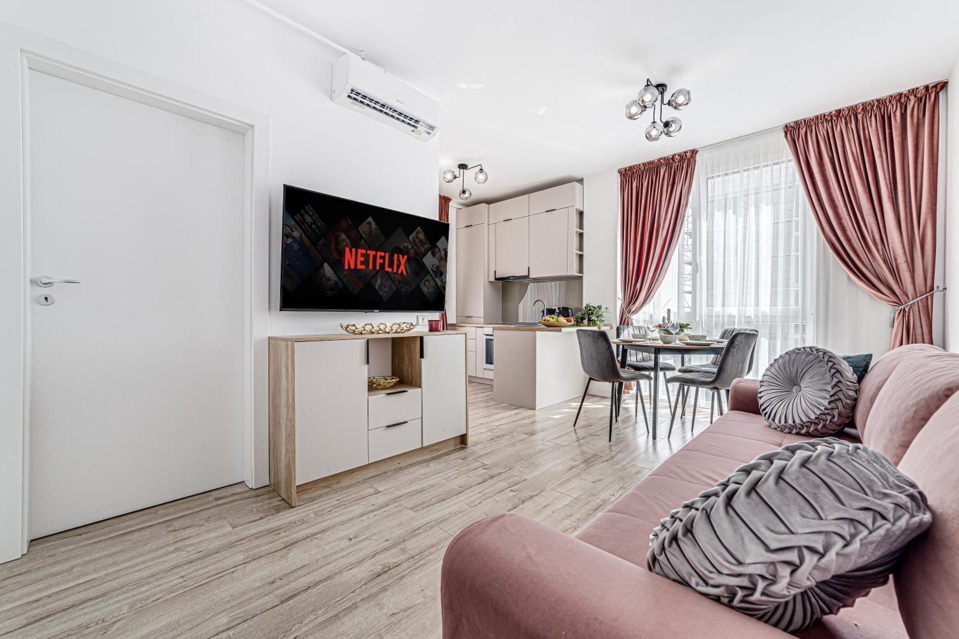 One-Bedroom Premier Apartment