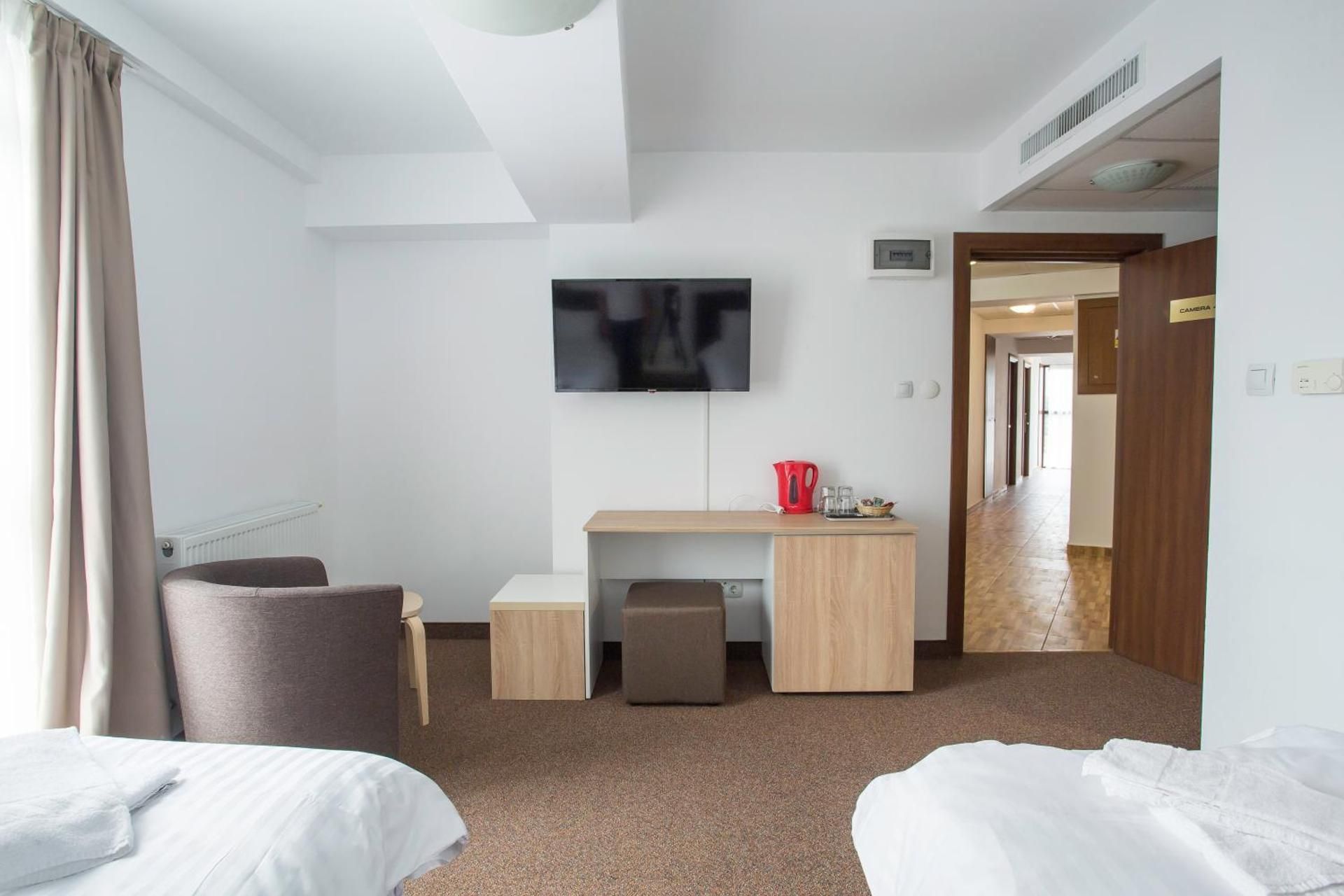 Acomodoro Residence Twin Room 3