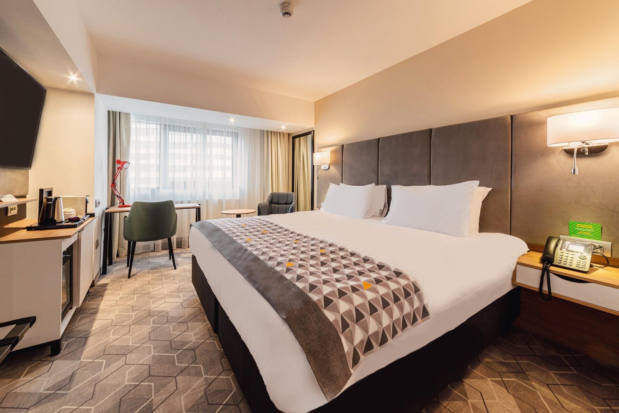 Holiday Inn Bucharest - Times By IHG 1 Queen Bed Standard