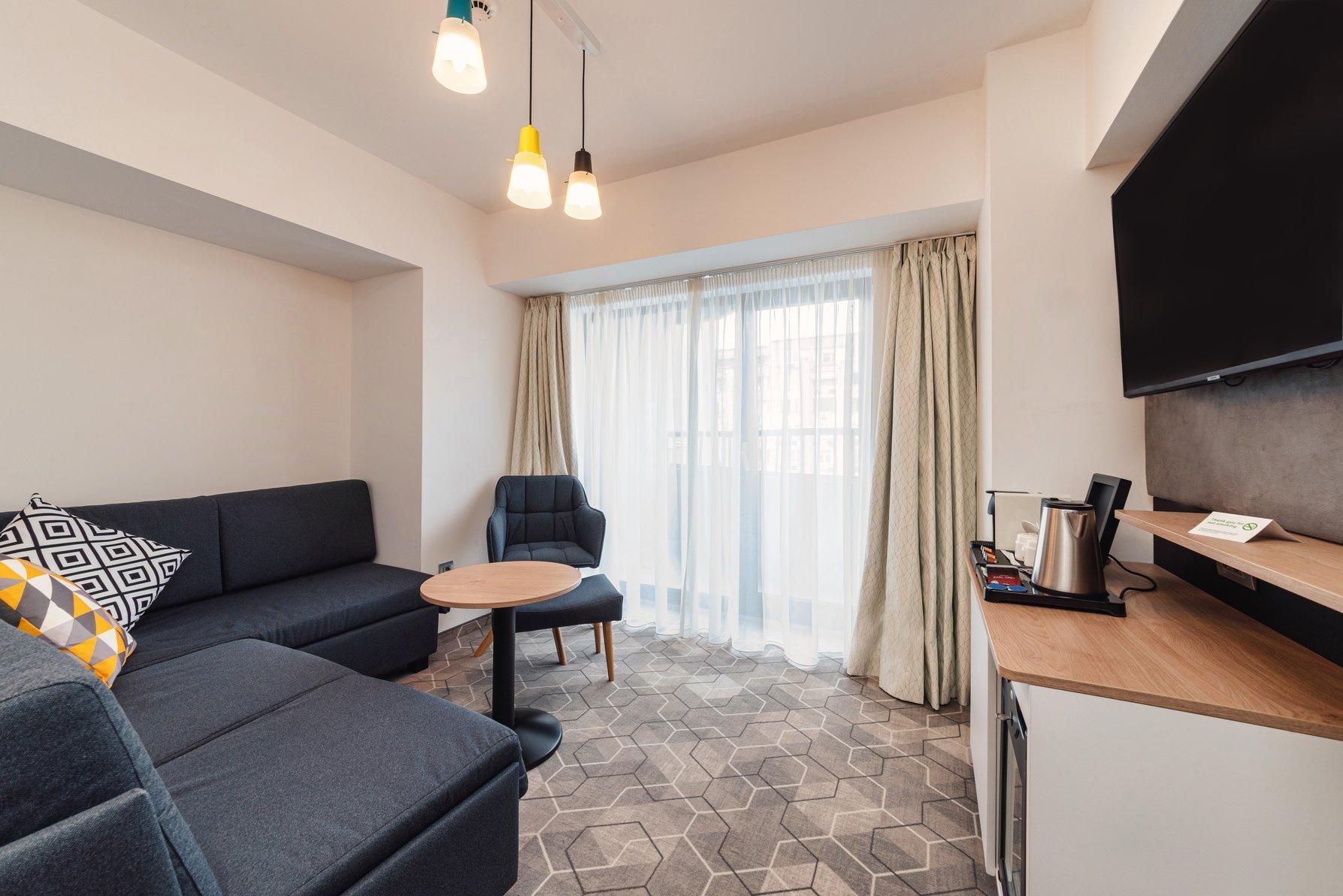 1 King Bed 1 Bedroom Suite Living Area