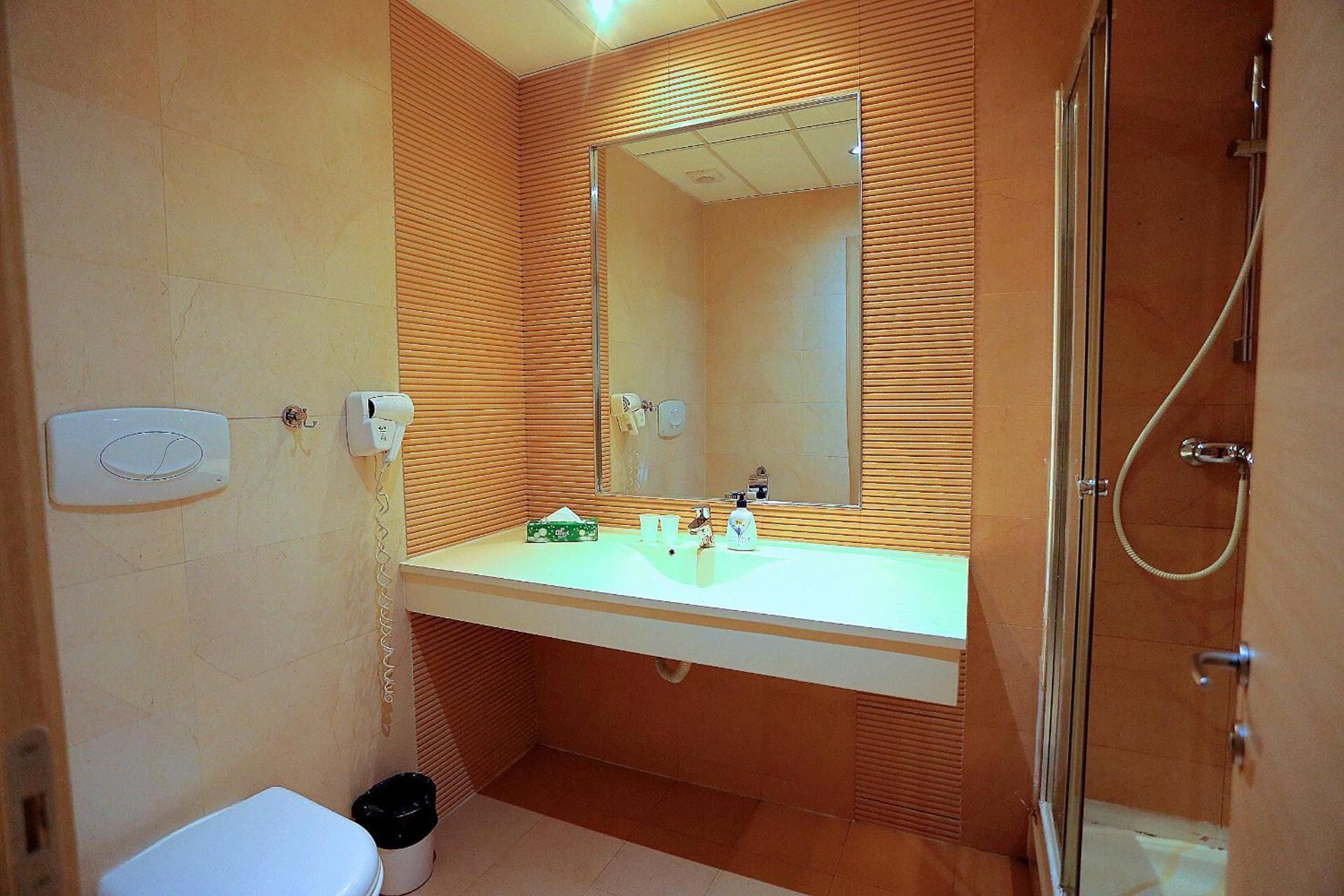 Cataleya Suites Aparthotel One-Bedroom Apartment 3