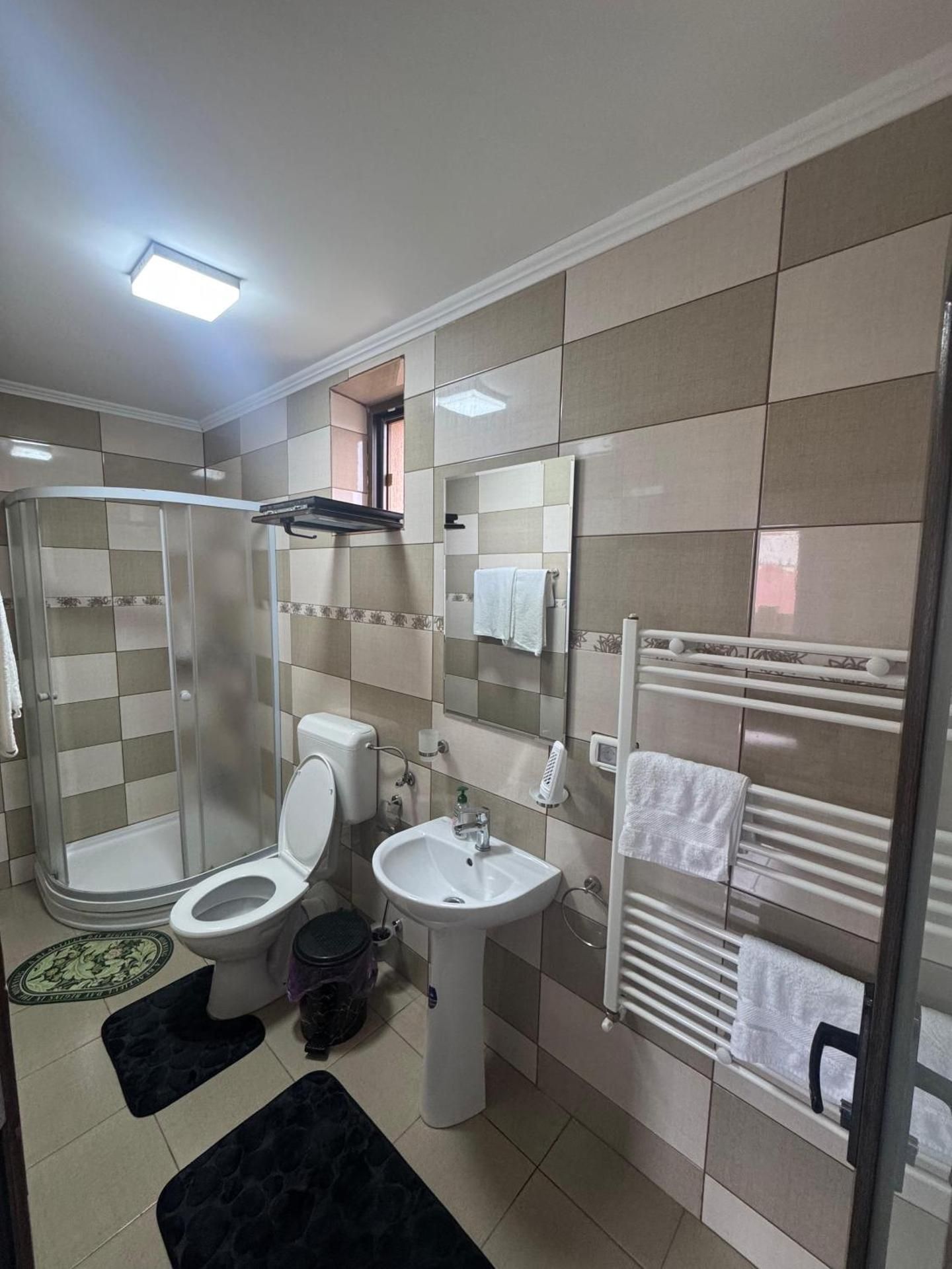 Rustic House King Room 2