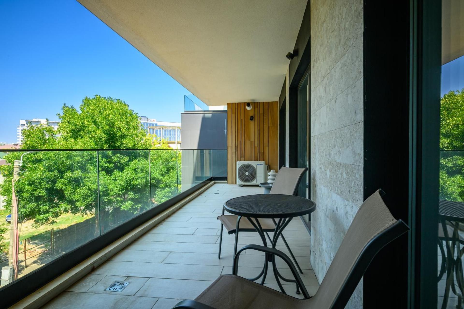 One-Bedroom Apartment with Terrace