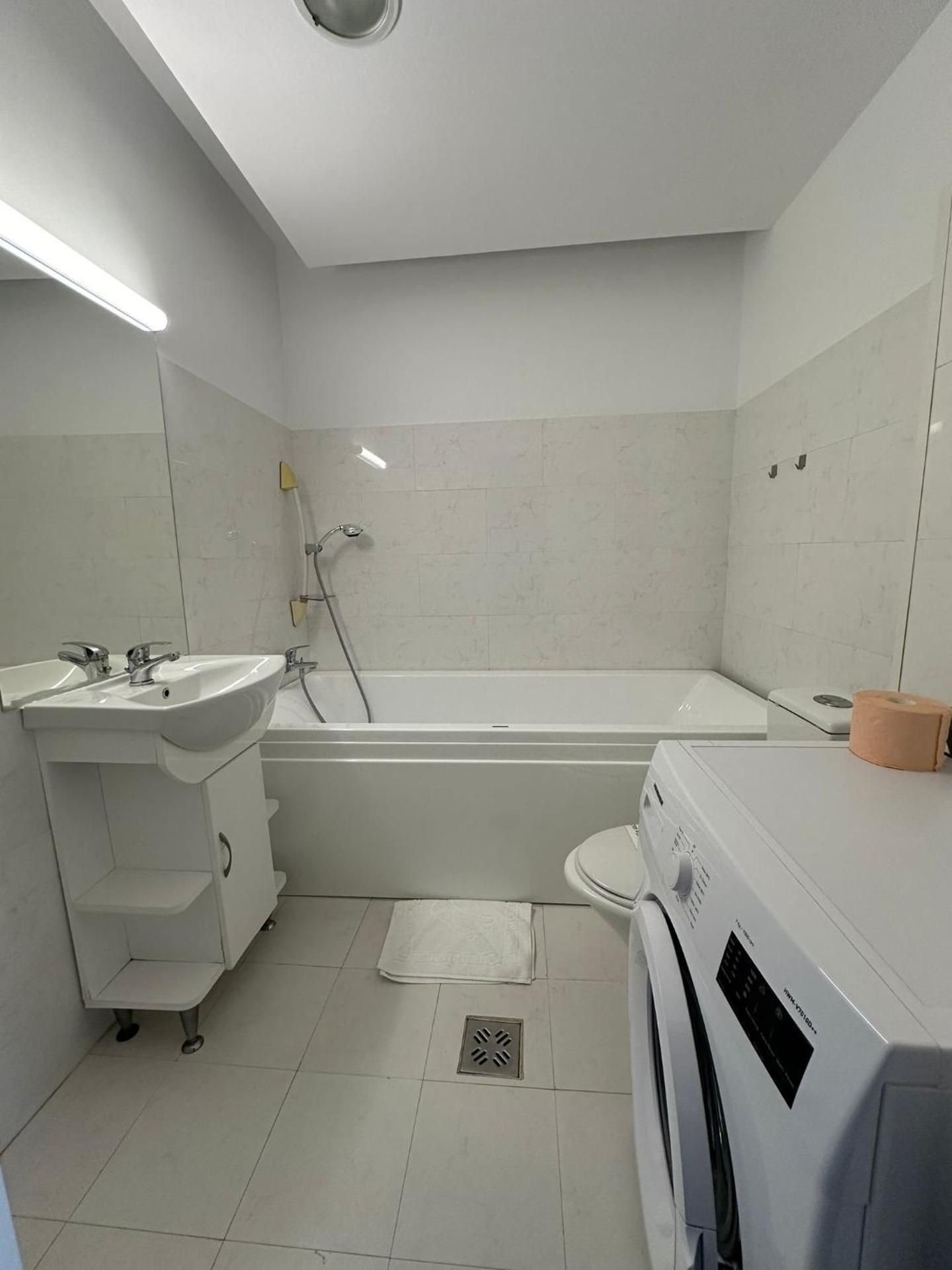 One-Bedroom Deluxe Apartment