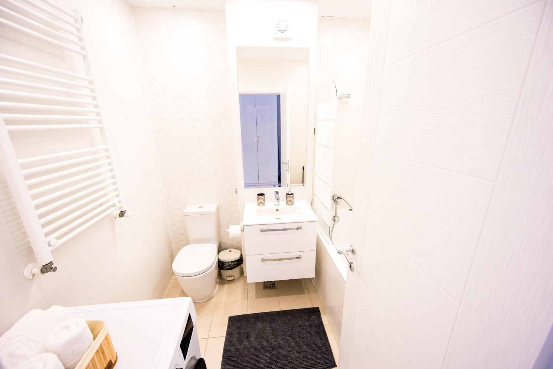 Apartment with City View