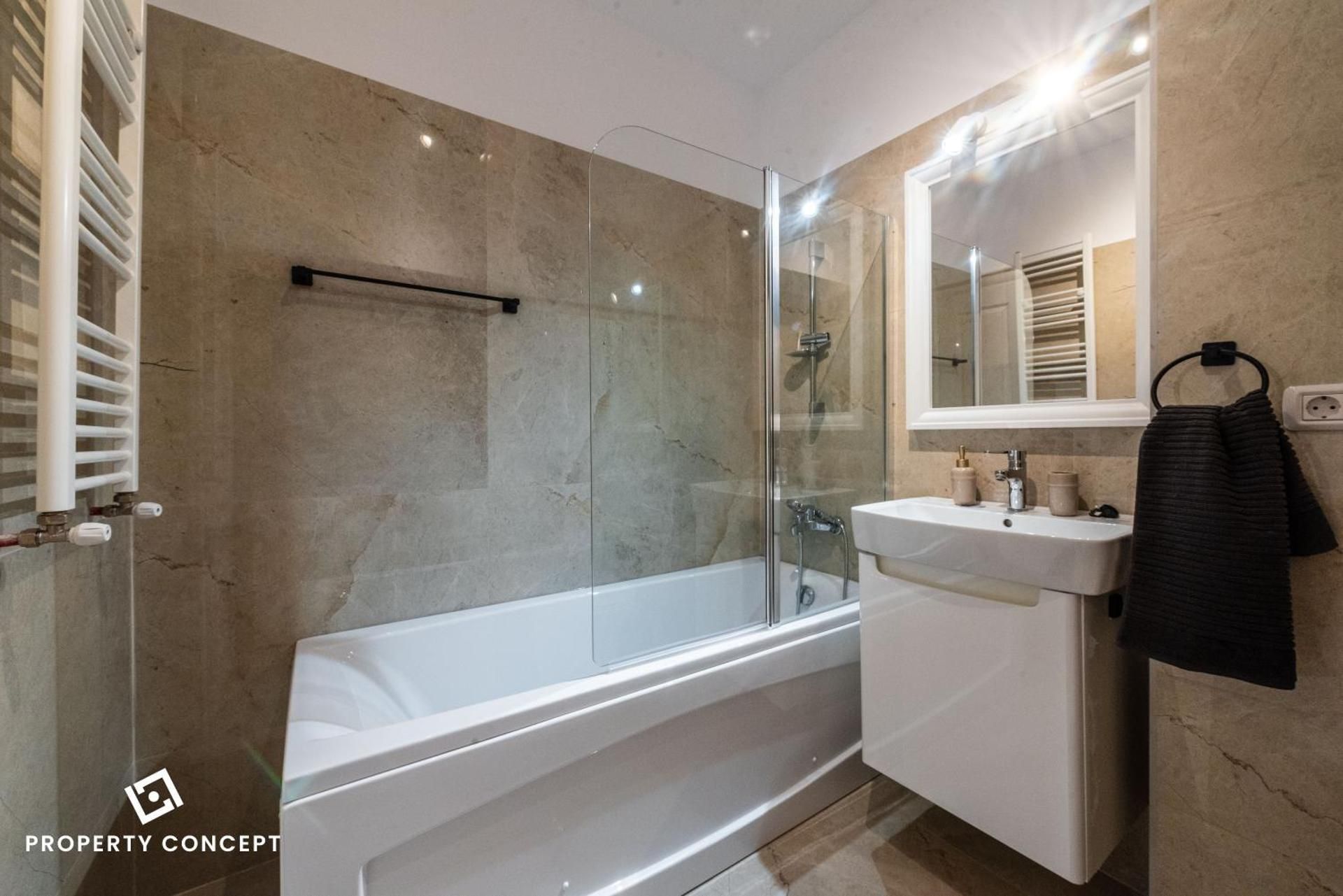 Superior One-Bedroom Apartment