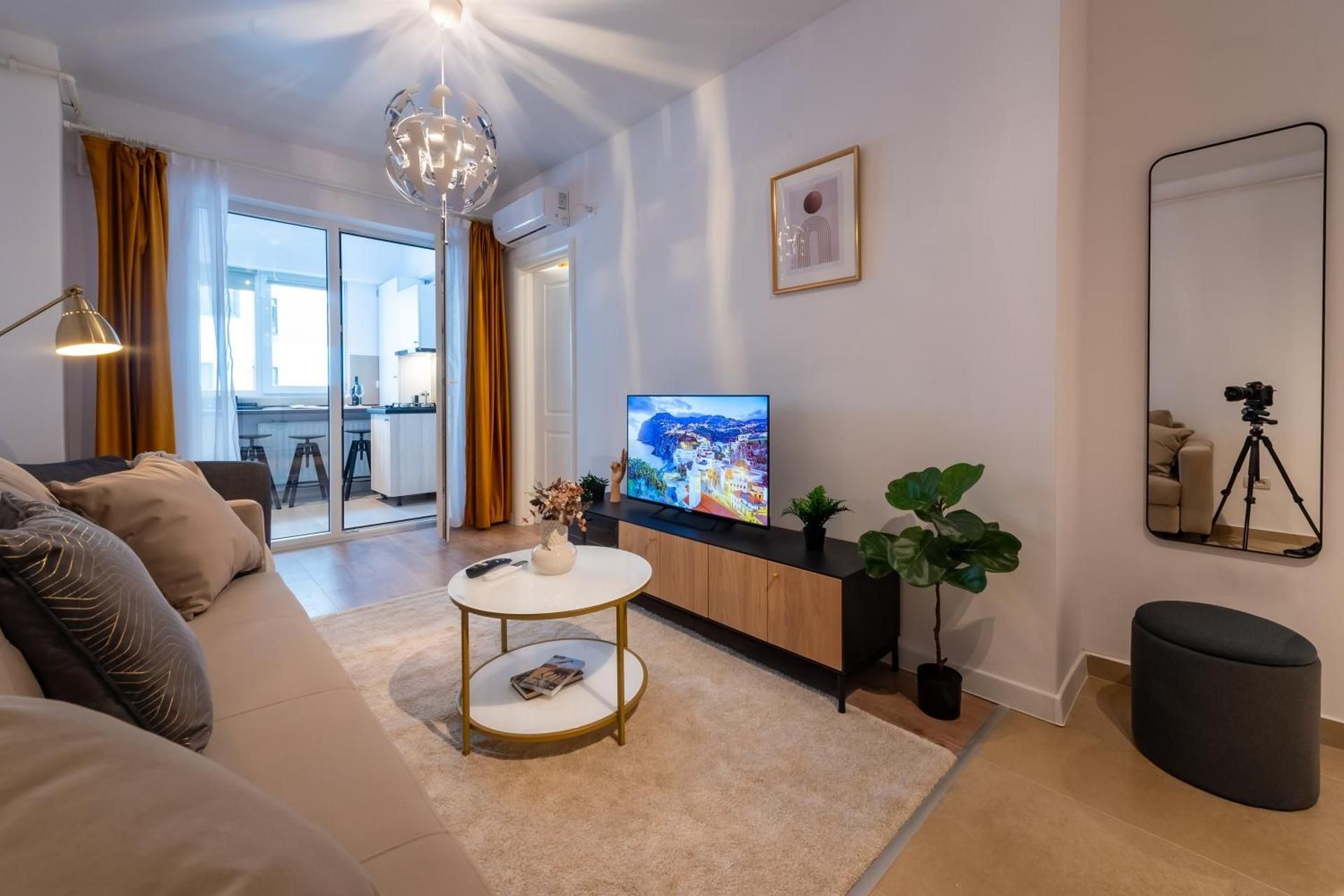 One-Bedroom Deluxe Apartment