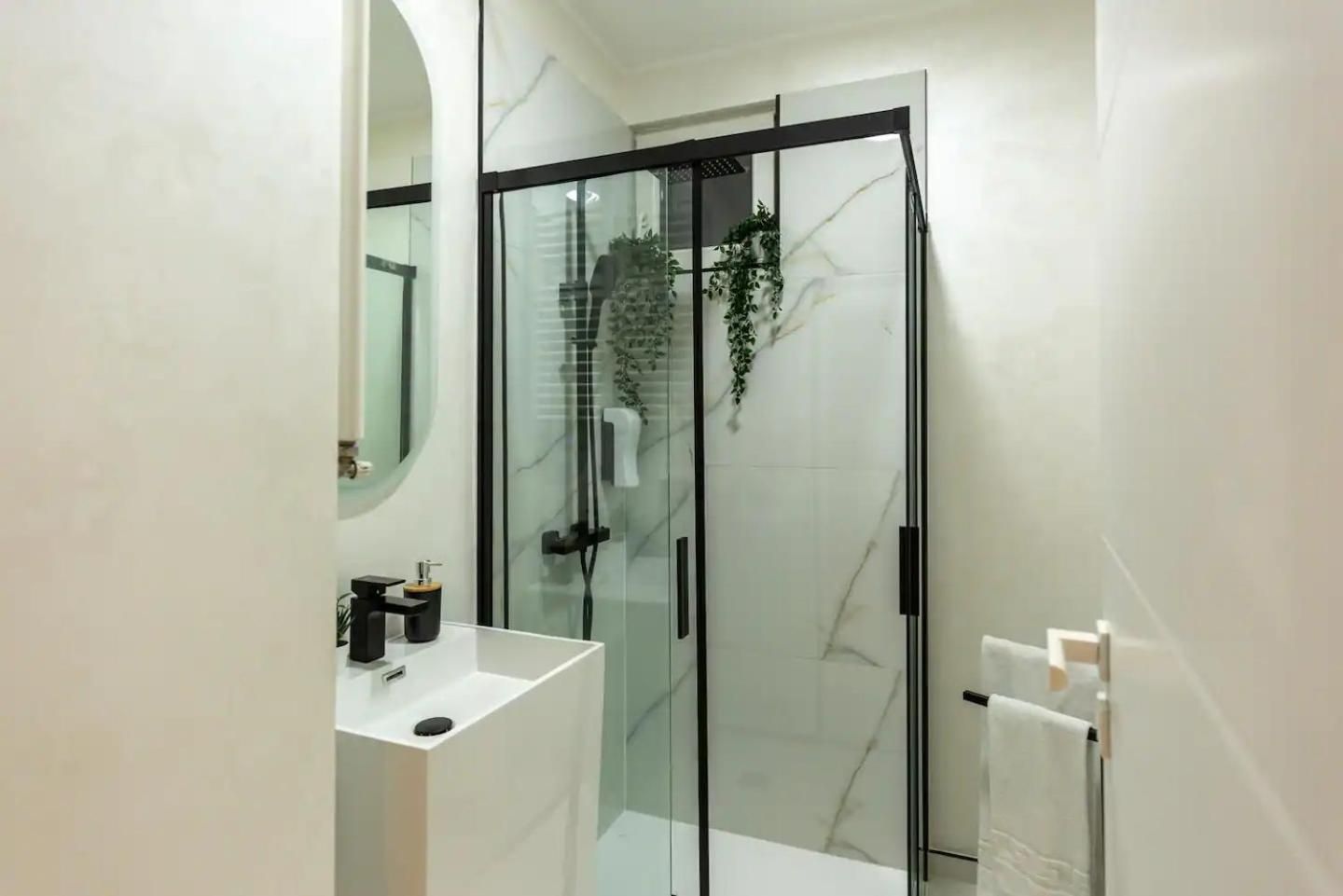 Premier One-Bedroom Apartment with River View