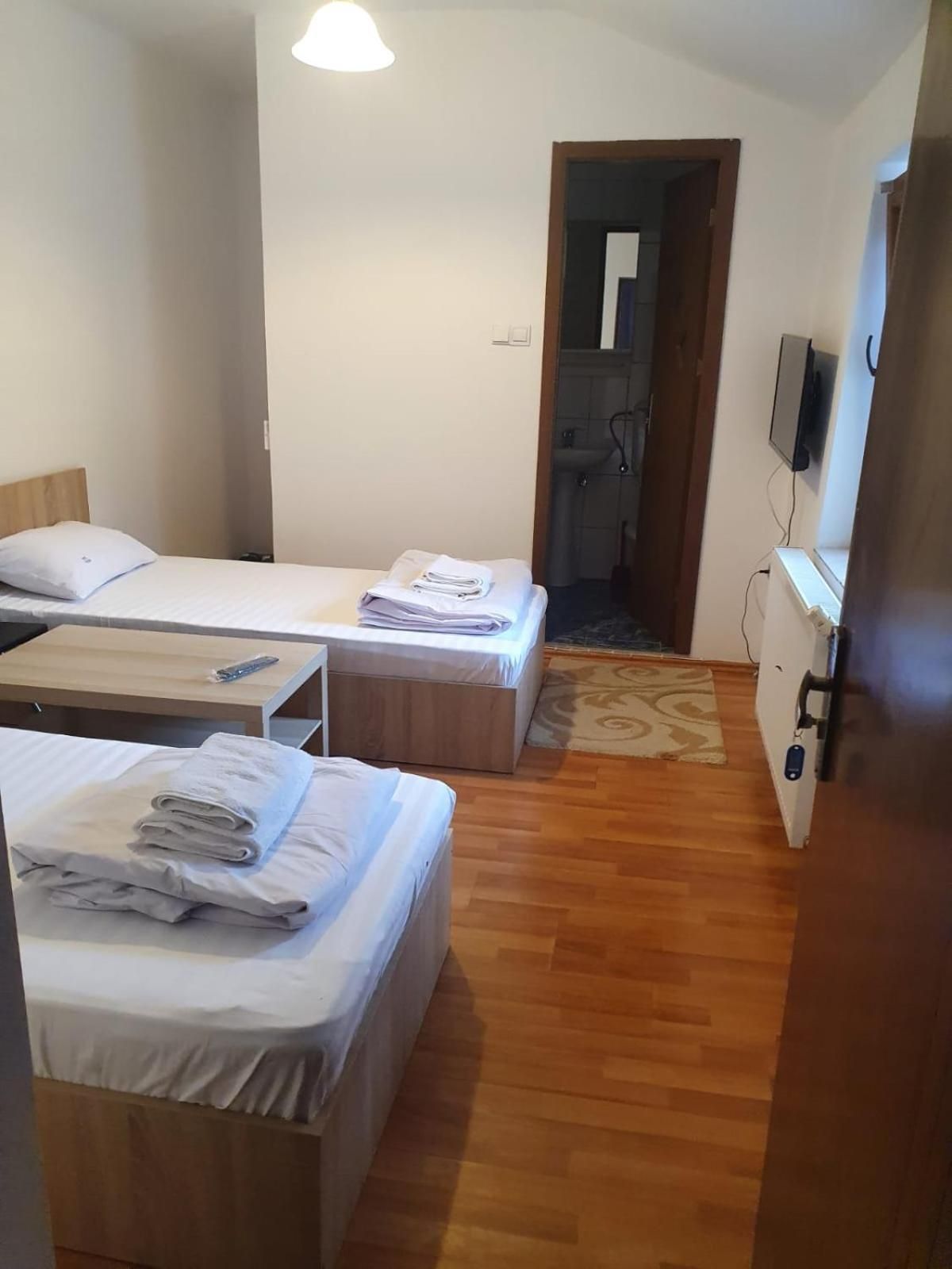 Cazare - Accommodation