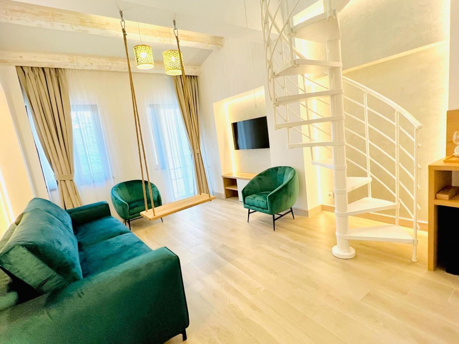 Deluxe Double Room with Extra Bed