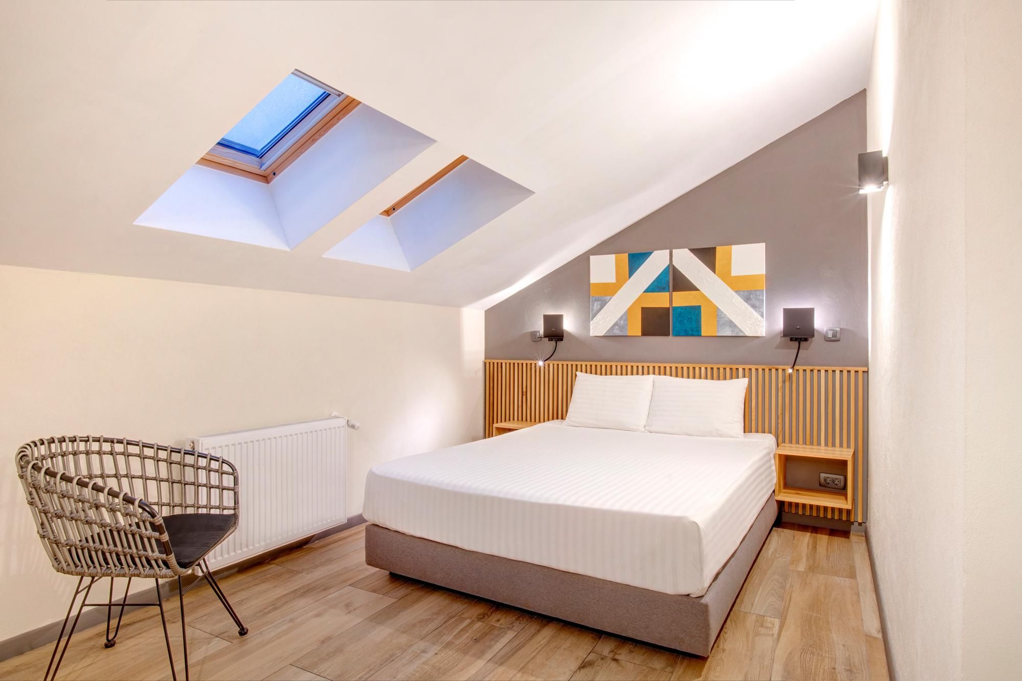 Hotel Forty One Bucharest Attic Room