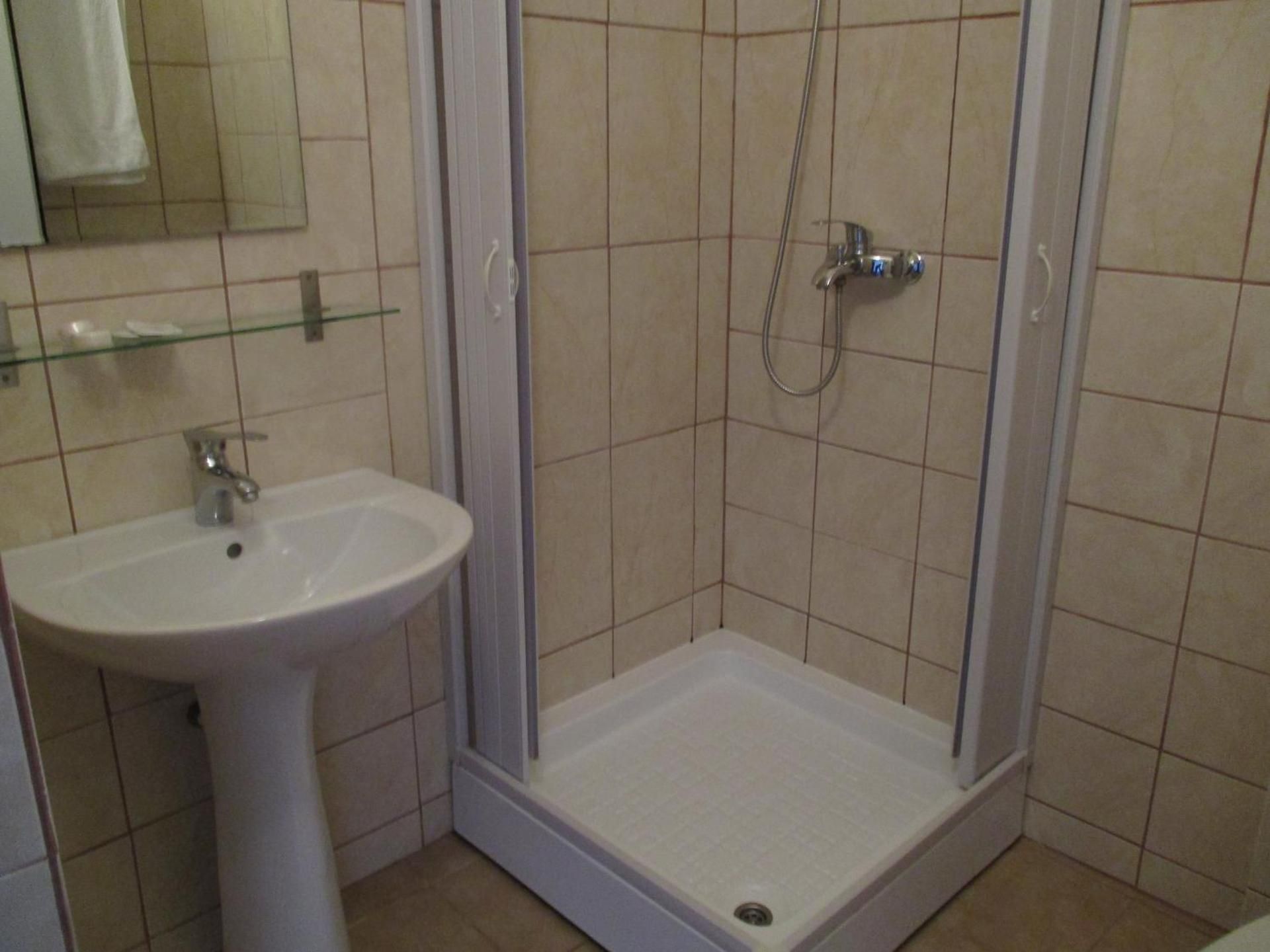 Hotel Uranus Twin Room 2