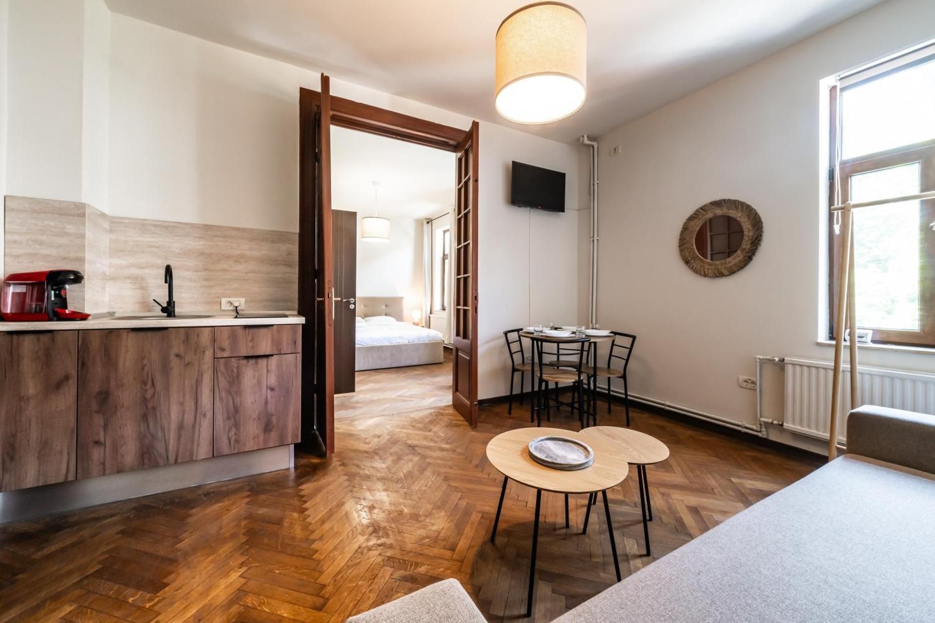 One-Bedroom Apartment