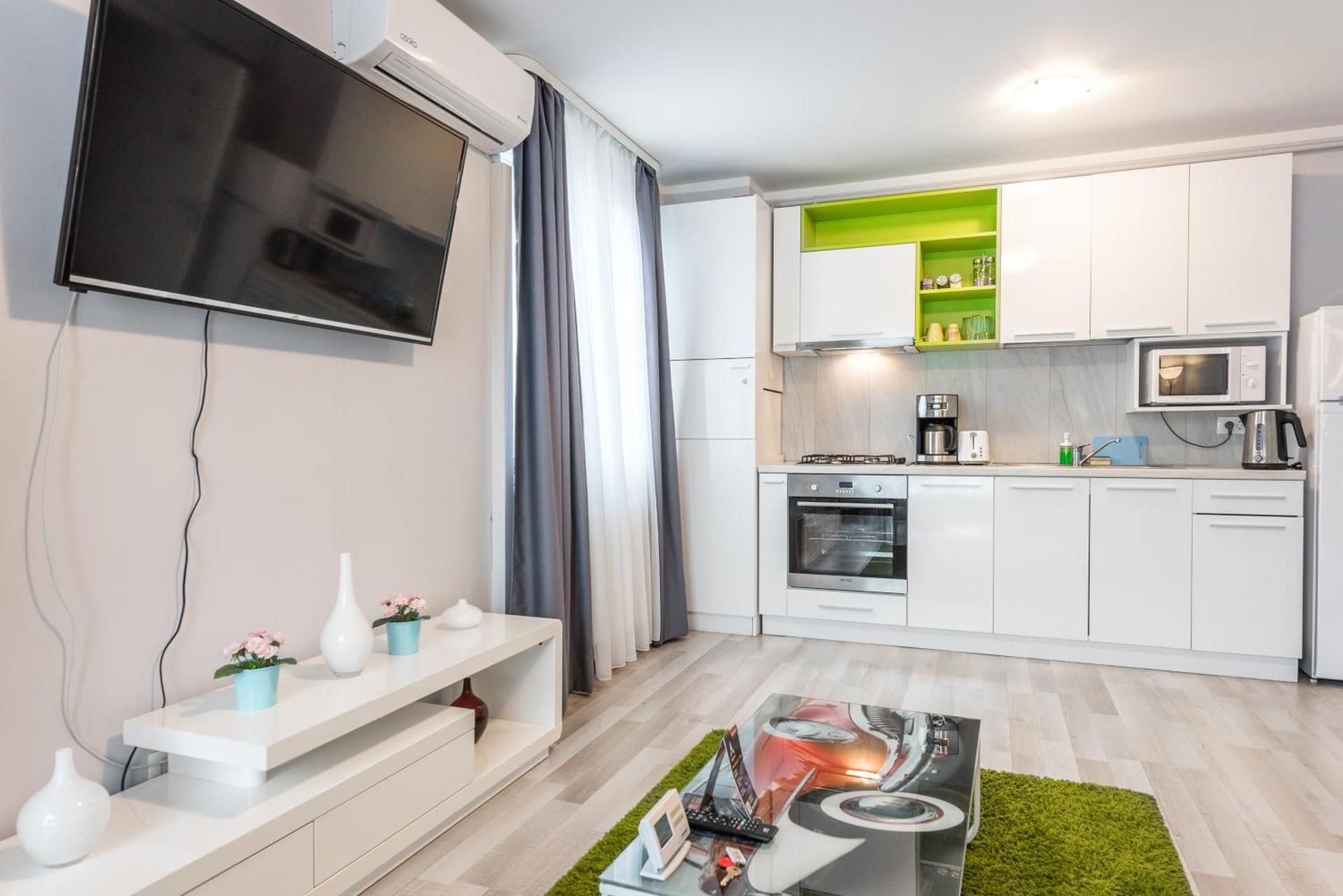One-Bedroom Apartment with Terrace