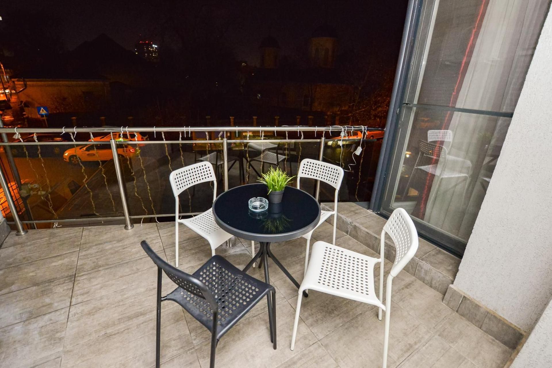 Three-Bedroom Apartment with Balcony