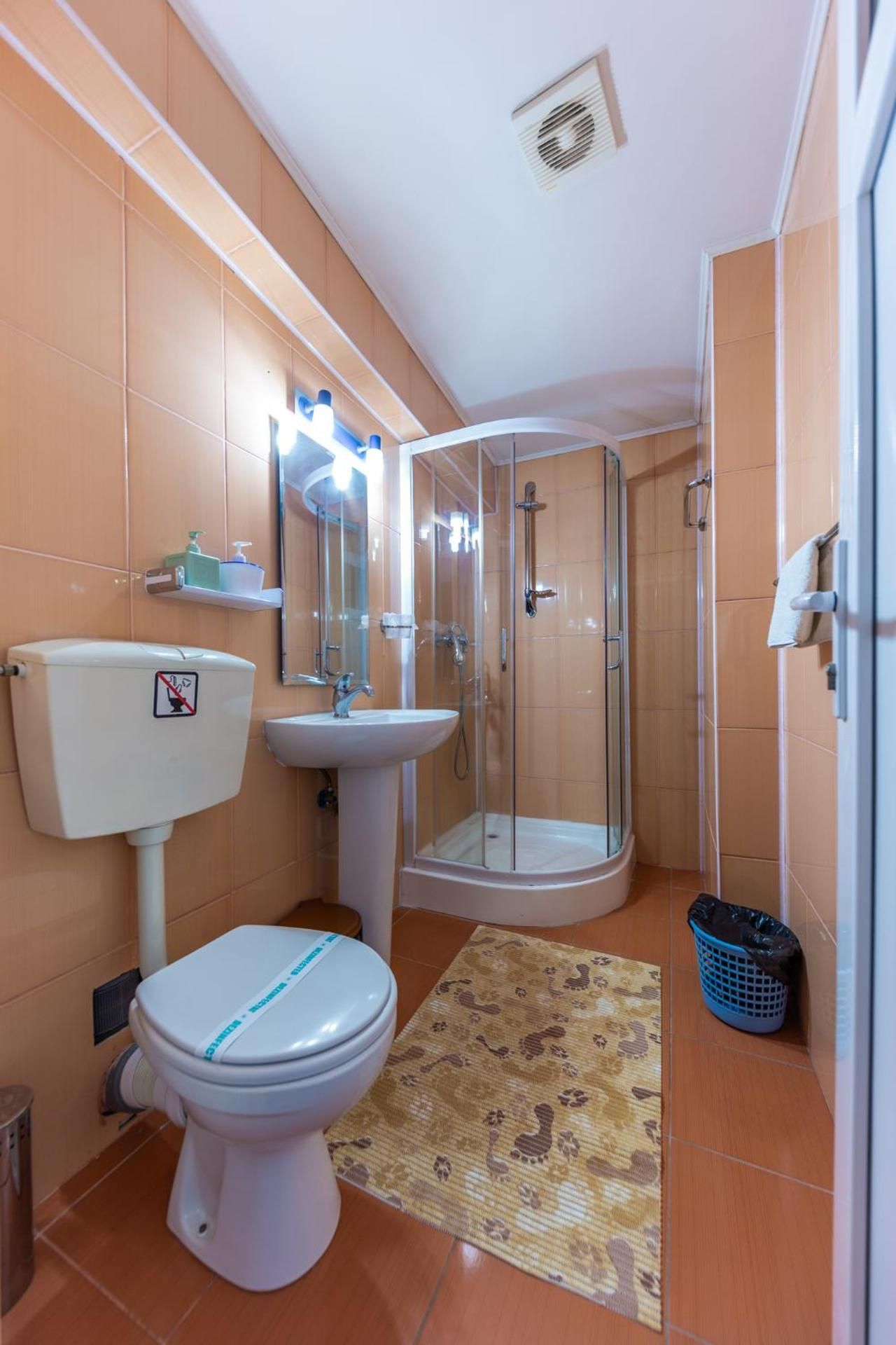 Hotel Amphitryon Twin Room 3