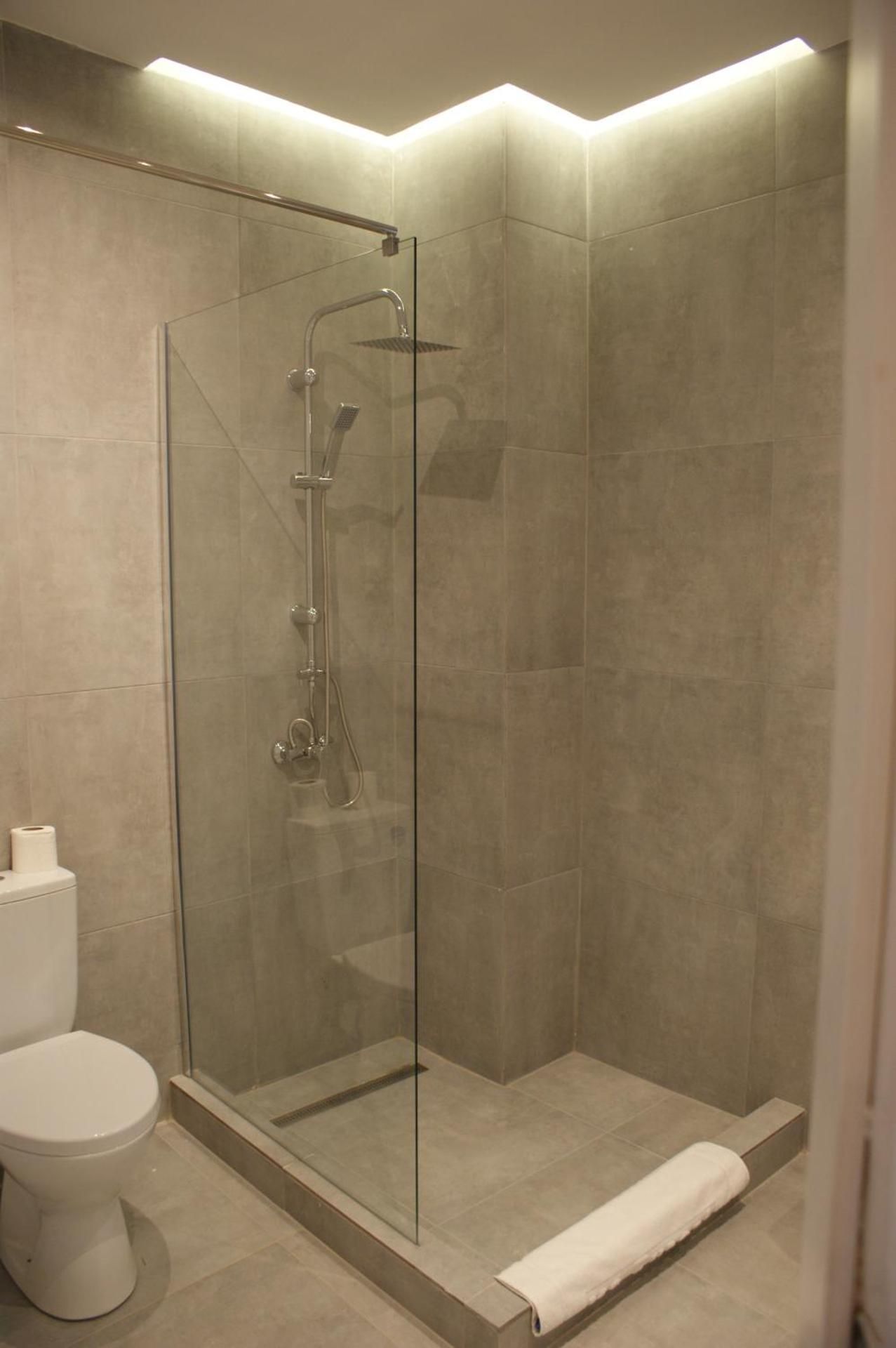 On the river Ultra central Suites One-Bedroom Apartment 3