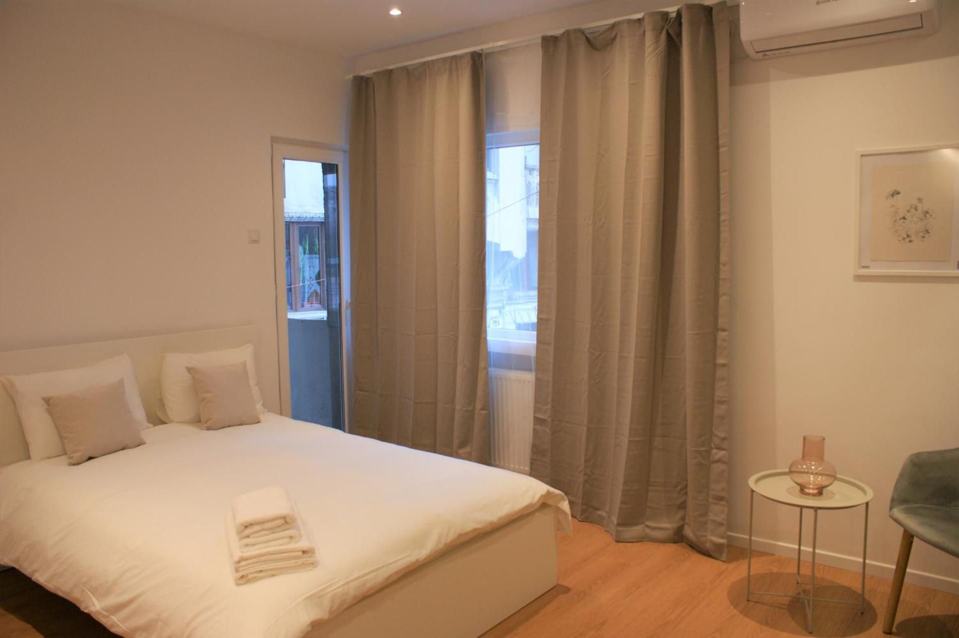 On the river Ultra central Suites One-Bedroom Apartment