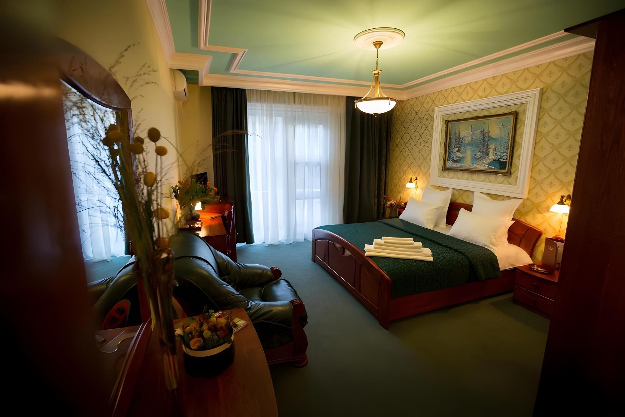 BUCHAREST COMFORT SUITES Double Room 2