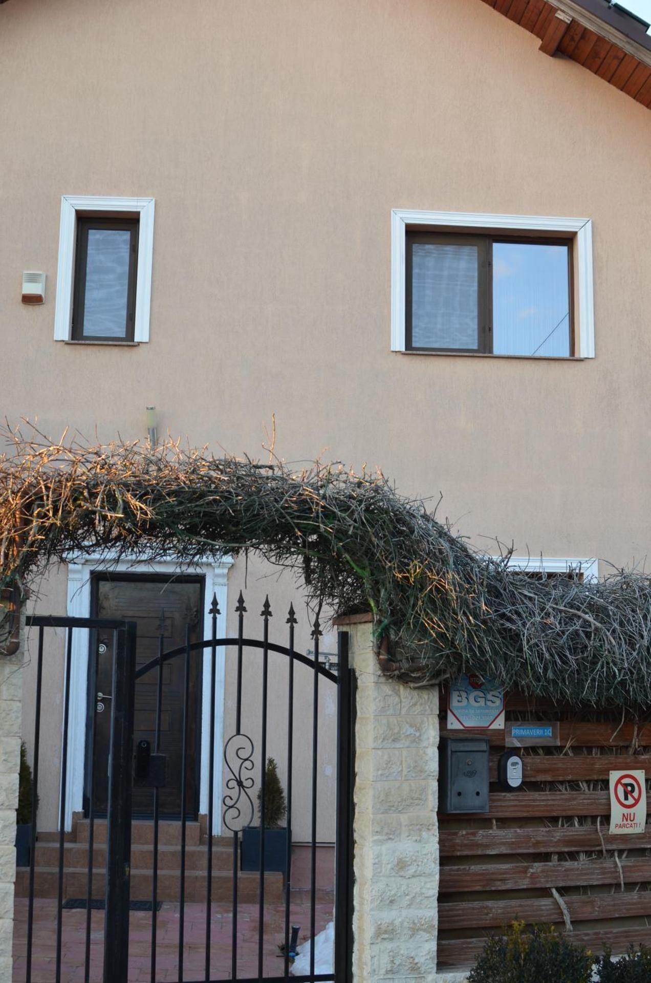 Vila cu trandafiri - Cozy Apartments Studio cu pat matrimonial