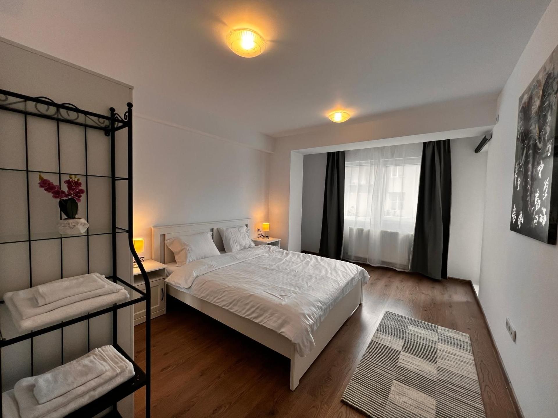 Apartment with Garden View