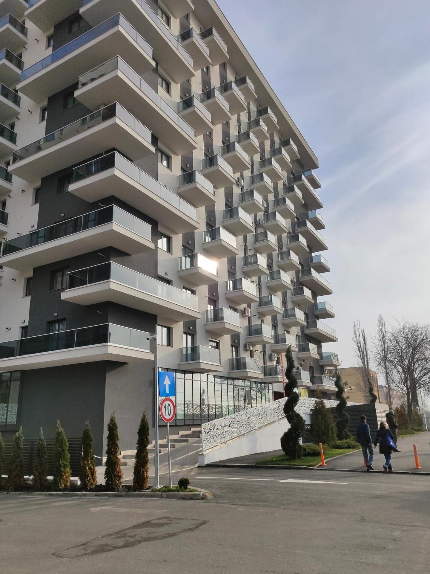 DC Ghencea 158 Self Check-in