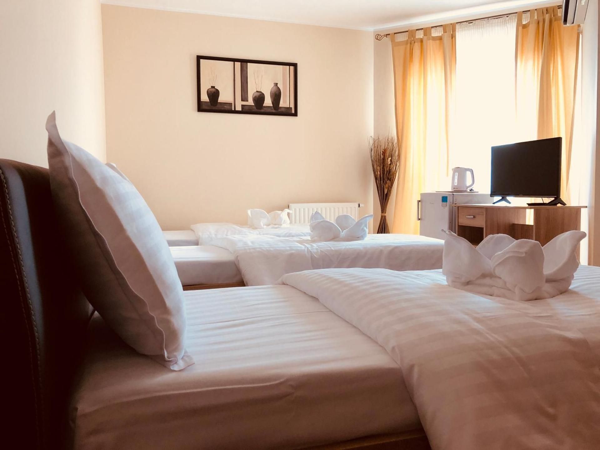 Triple Room with Shared Bathroom