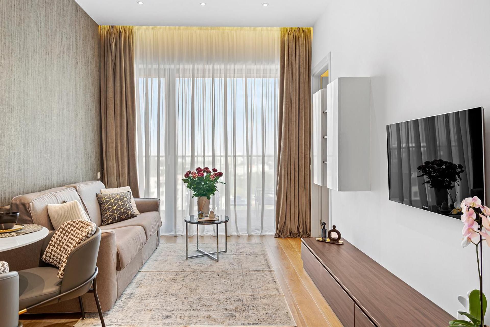 ONE Herastrau Park One-Bedroom Apartment 3