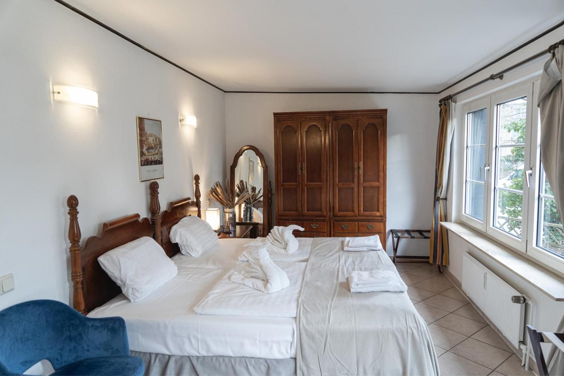 Triple Room with Private Bathroom