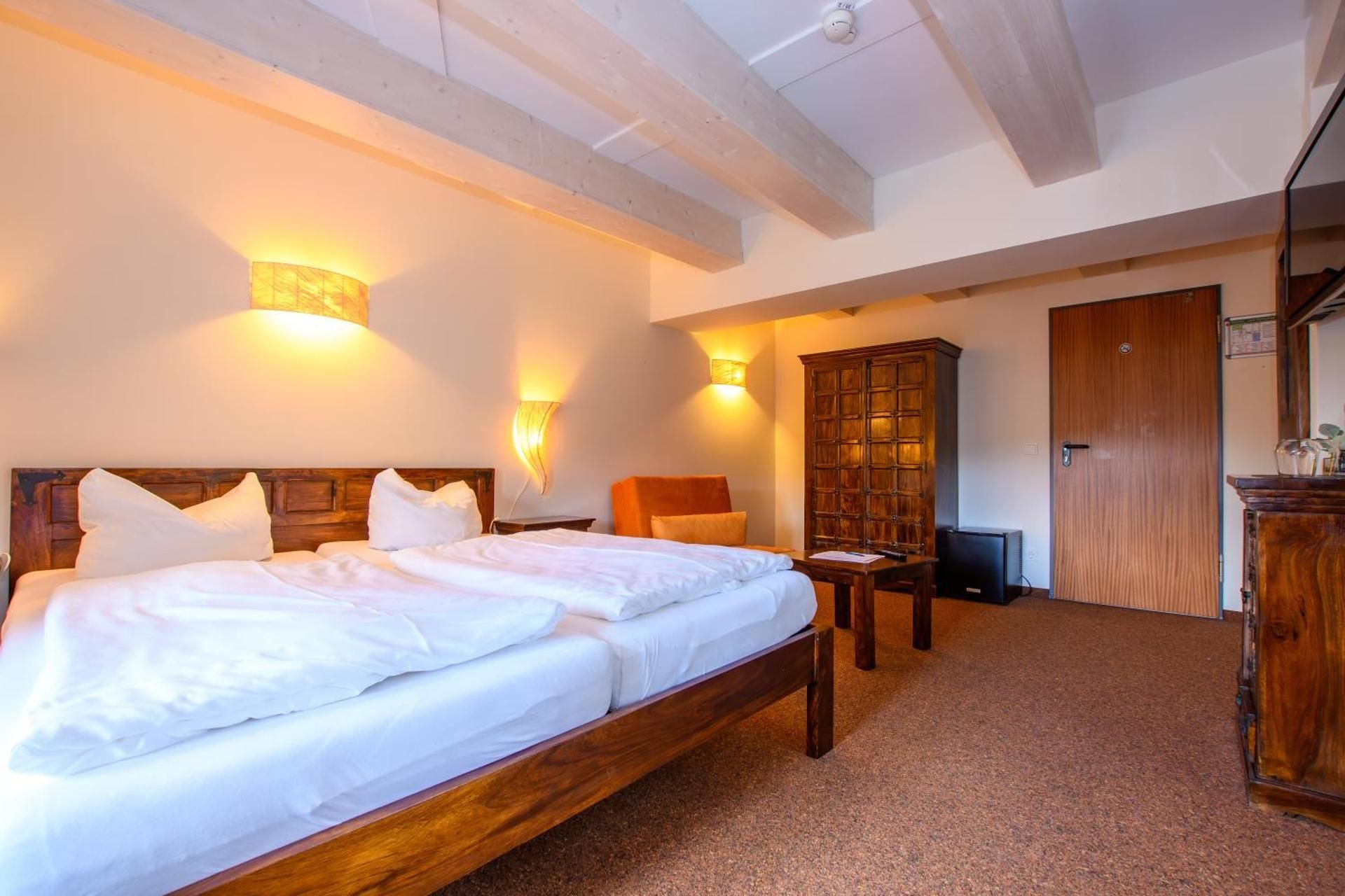 Double Room with Private External Bathroom