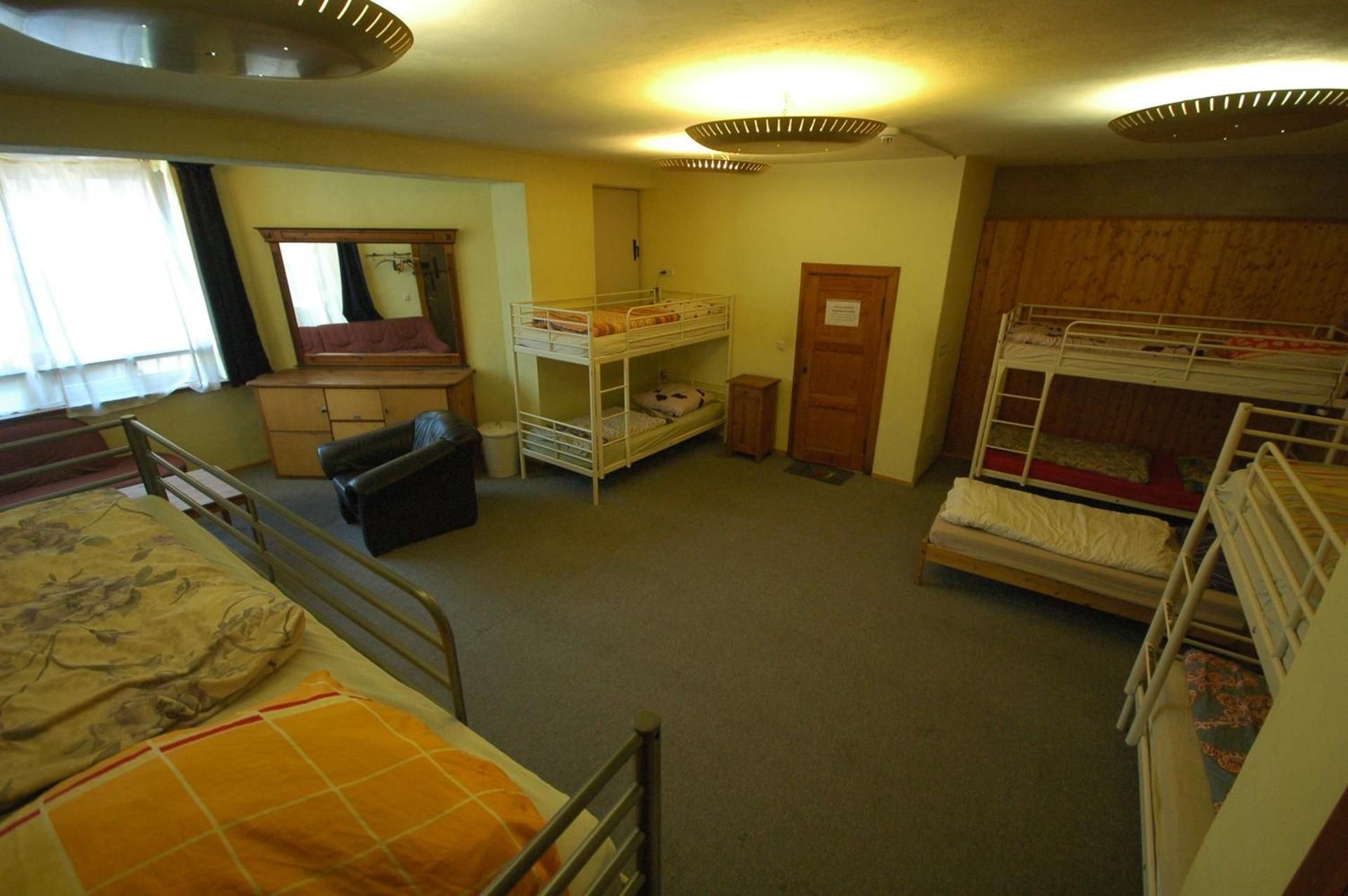 Bed in 9-Bed Mixed Dormitory Room