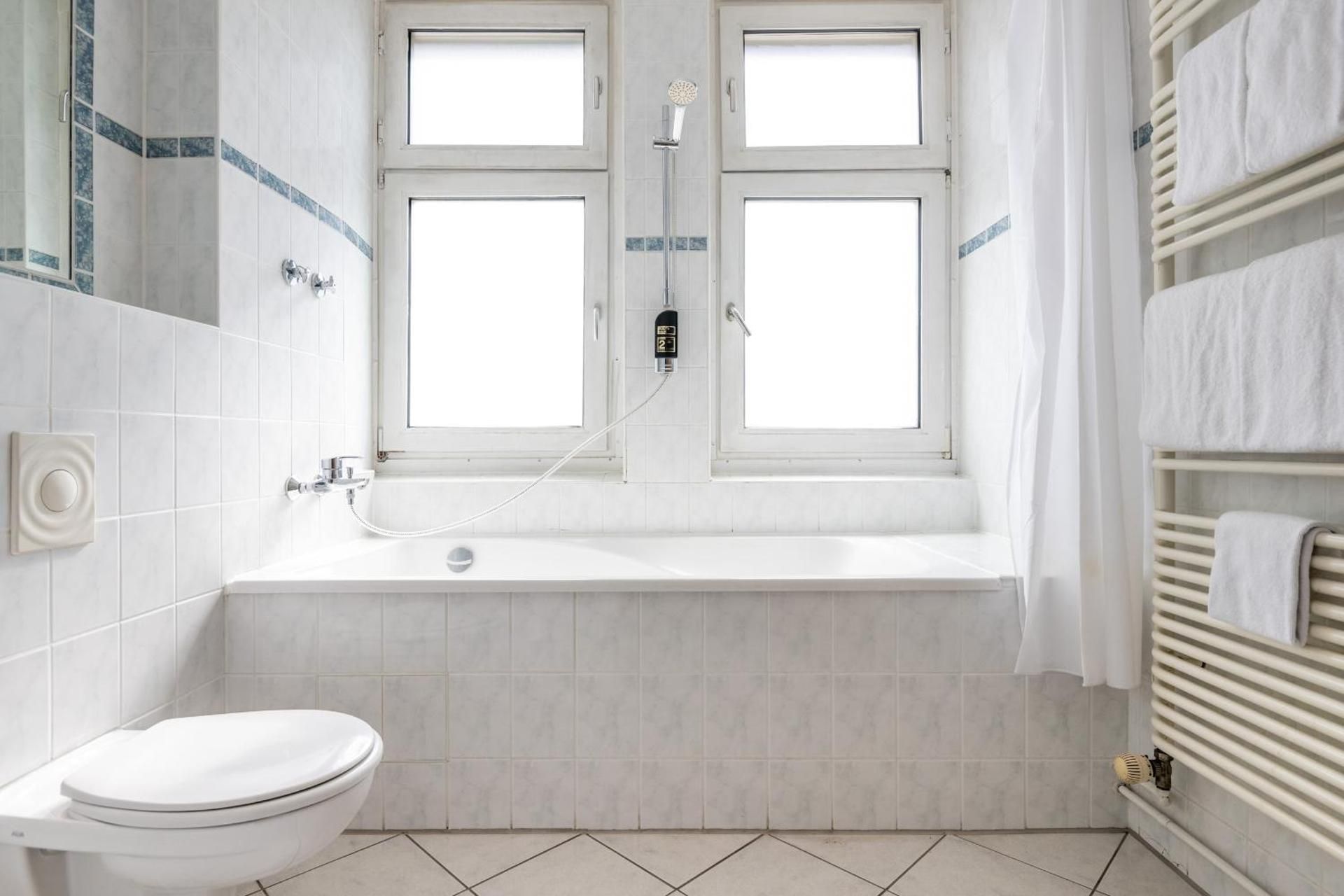 Hotel und Rasthof AVUS Double or Twin Room 3